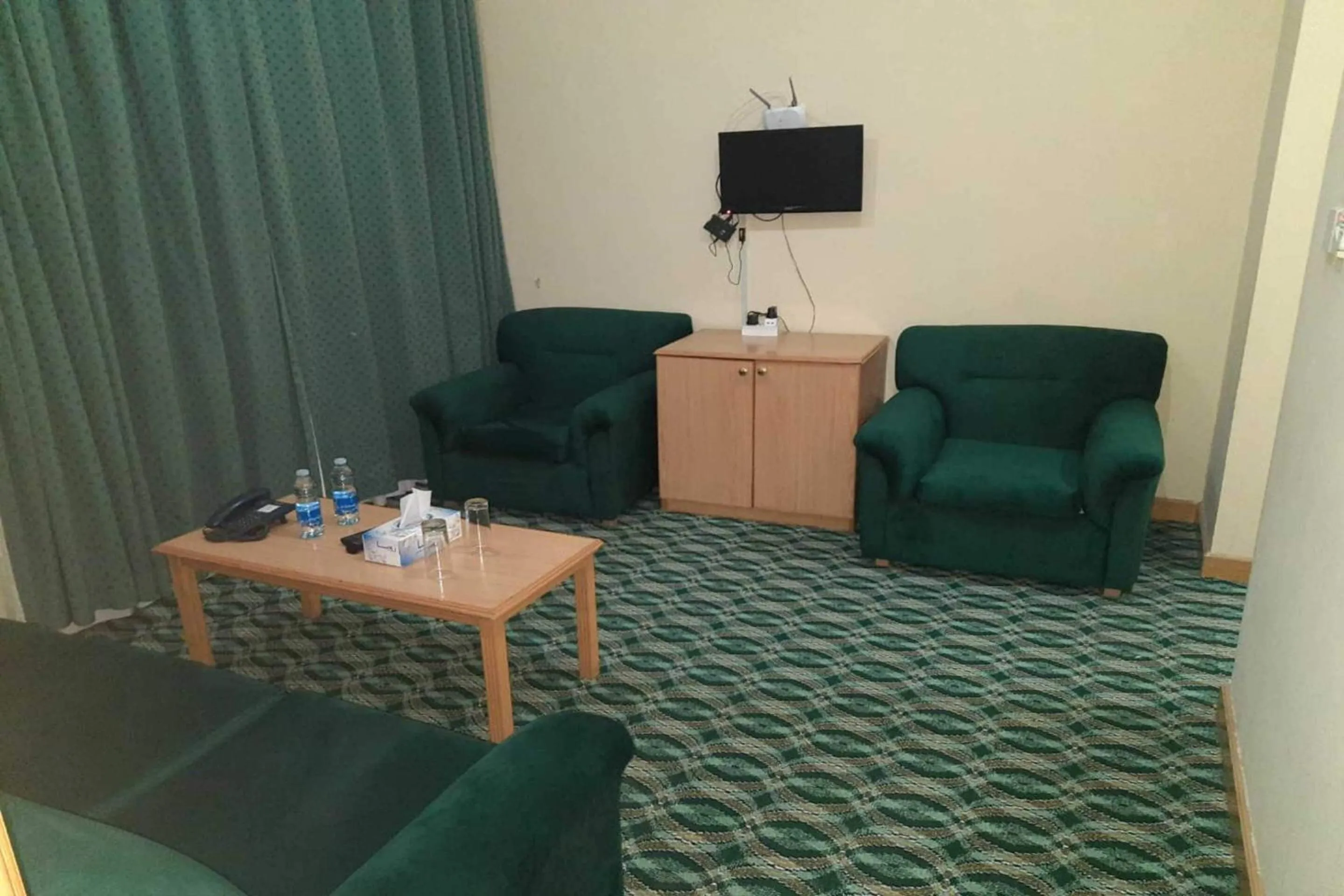 Bedroom in OYO 142 Al Sharqiya Sands Hotel