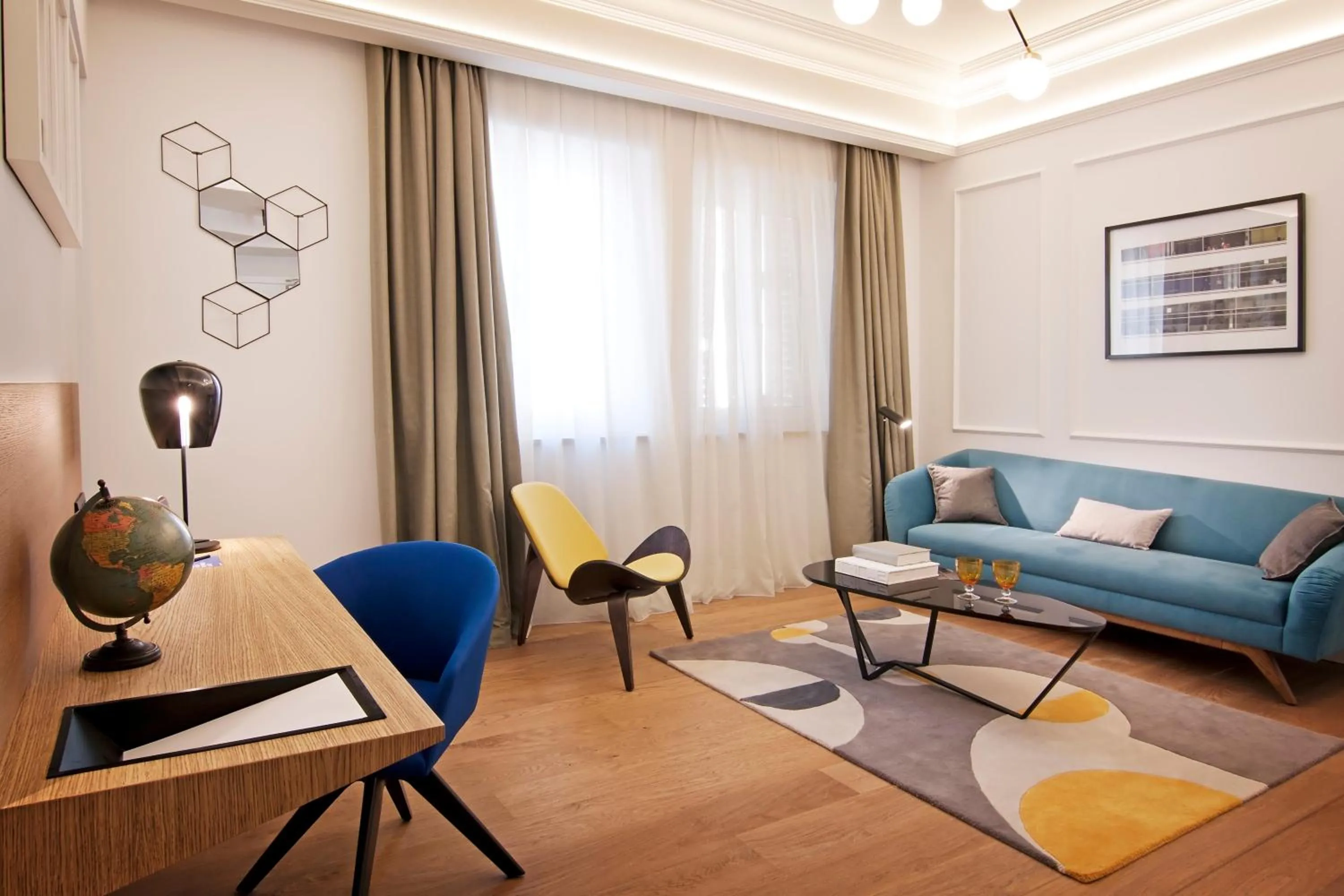 Seating area in One Shot Reina Victoria