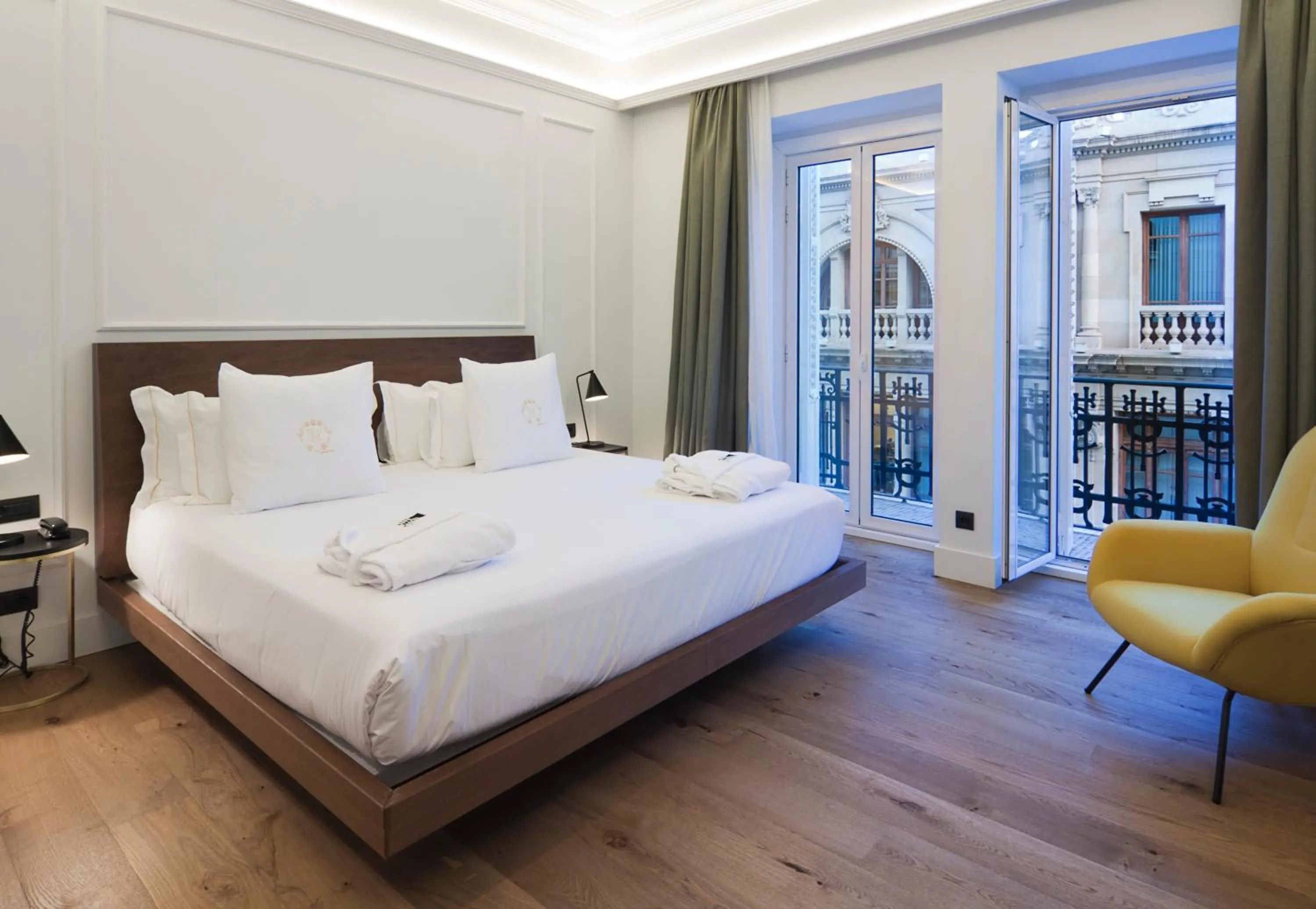 Bed in One Shot Reina Victoria