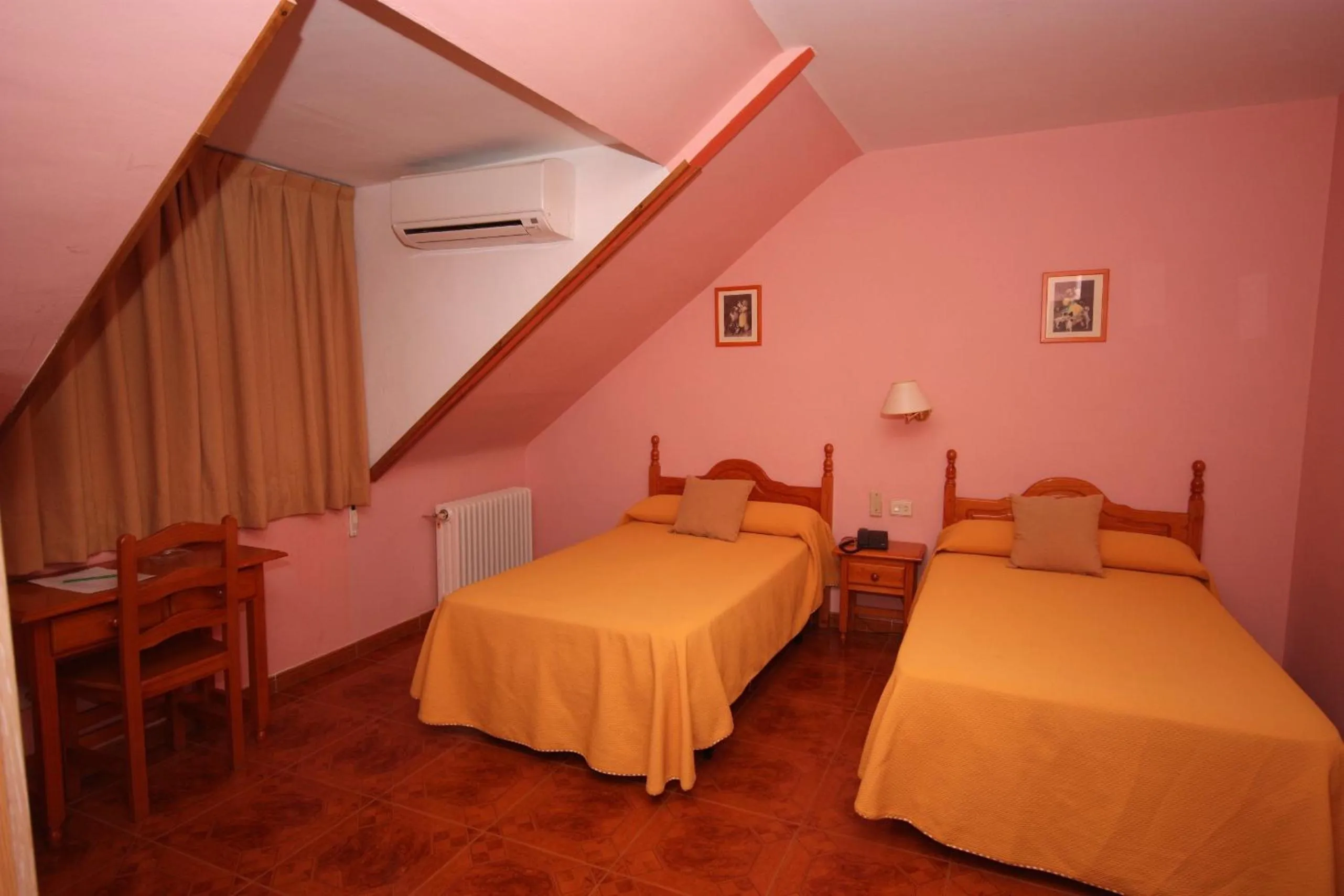 Bathroom, Bed in Hotel Rural Montaña de Cazorla