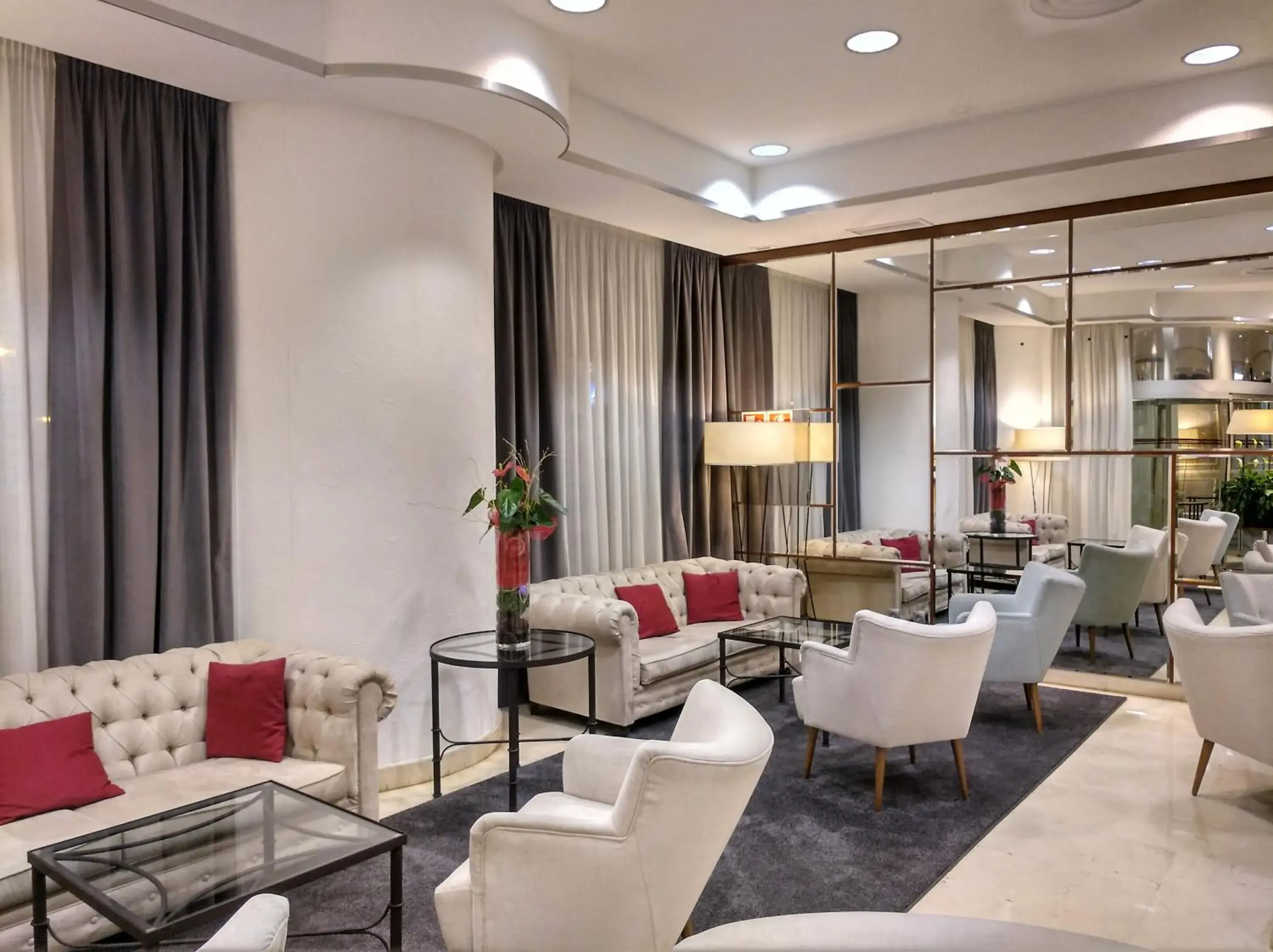 Lounge or bar in Hotel Gran Via Lounge or bar in Hotel Gran Via