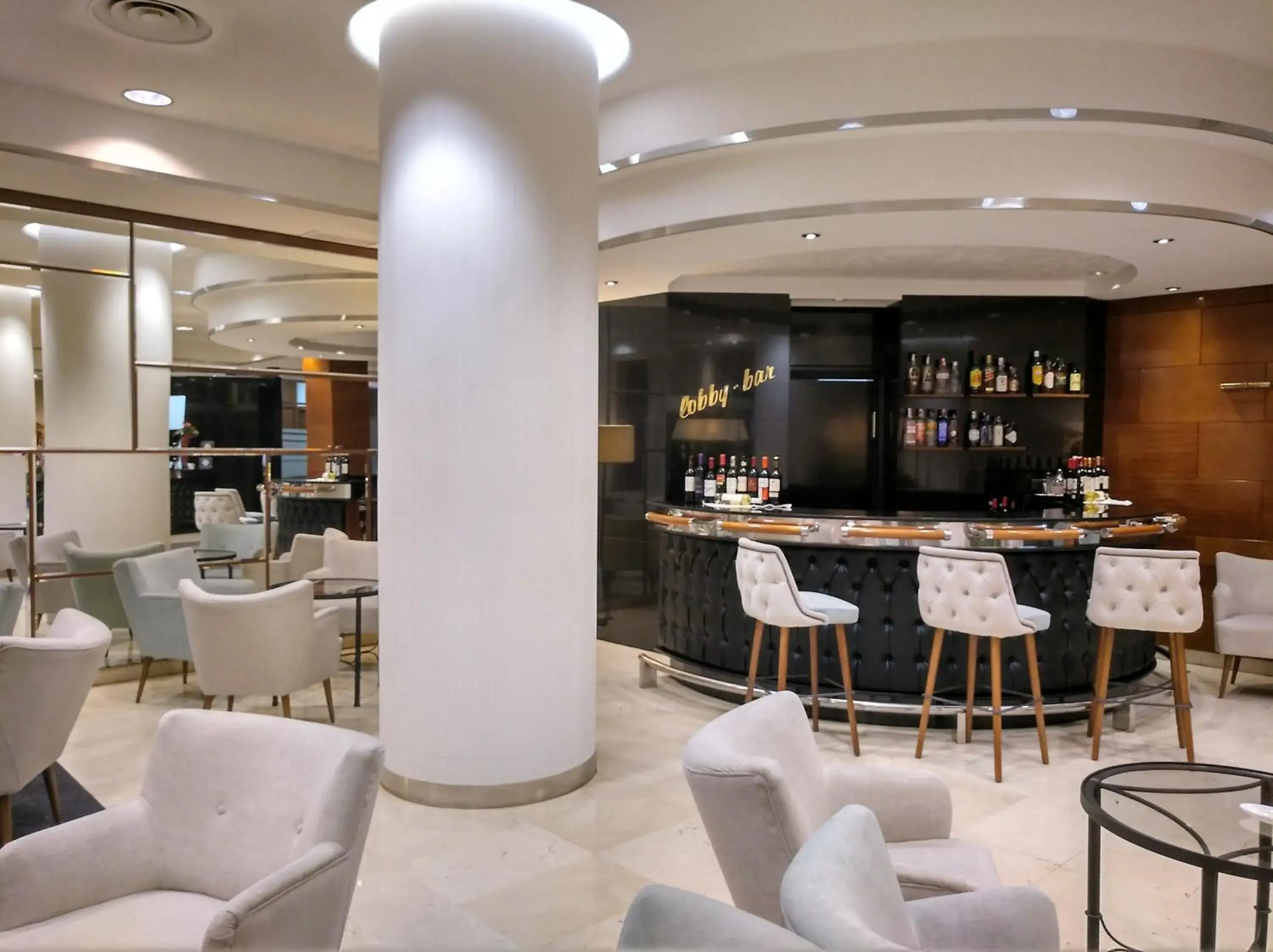 Lounge or bar in Hotel Gran Via Lounge or bar in Hotel Gran Via