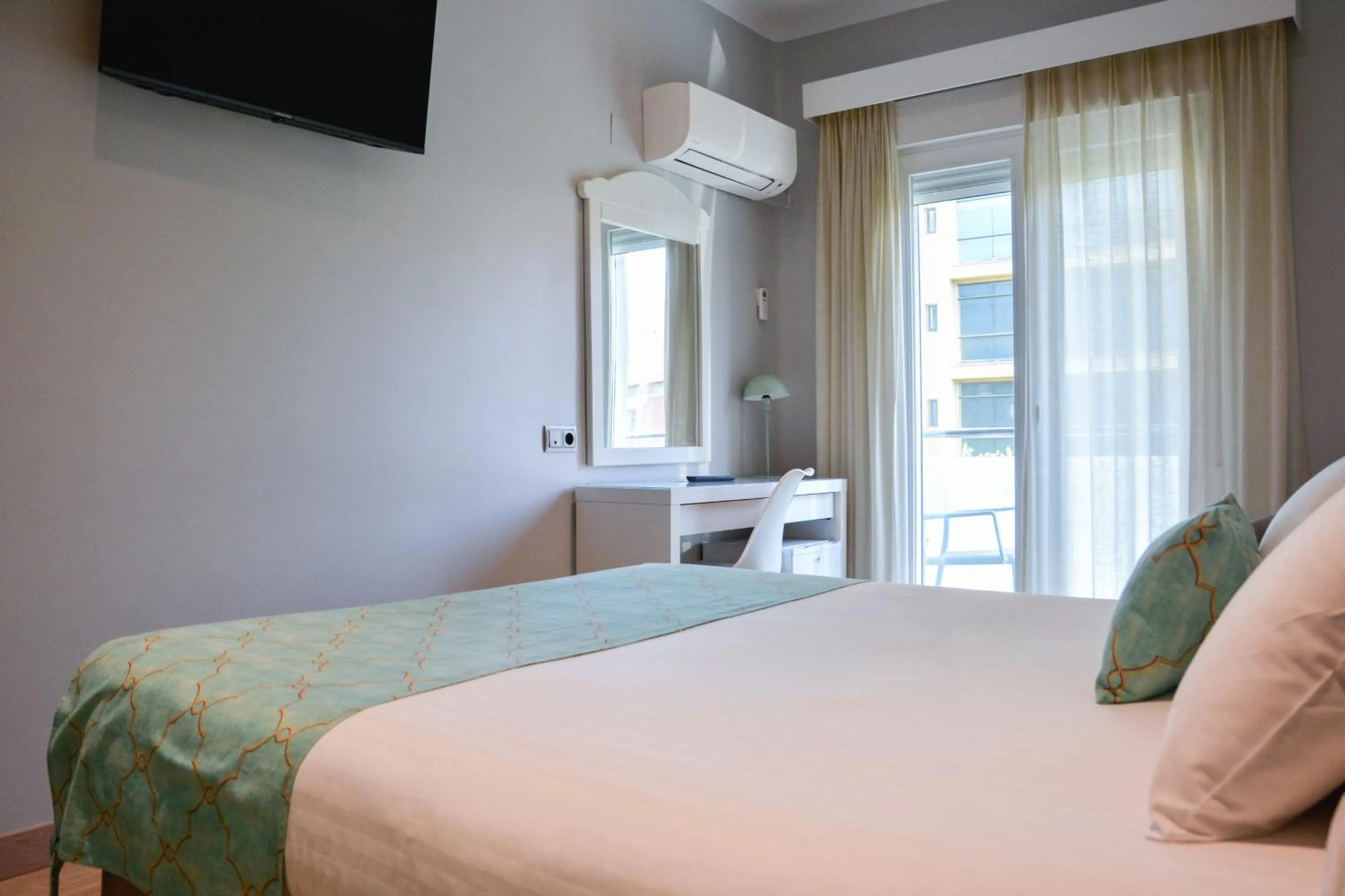 Photo of the whole room, Bed in Hotel Costasol