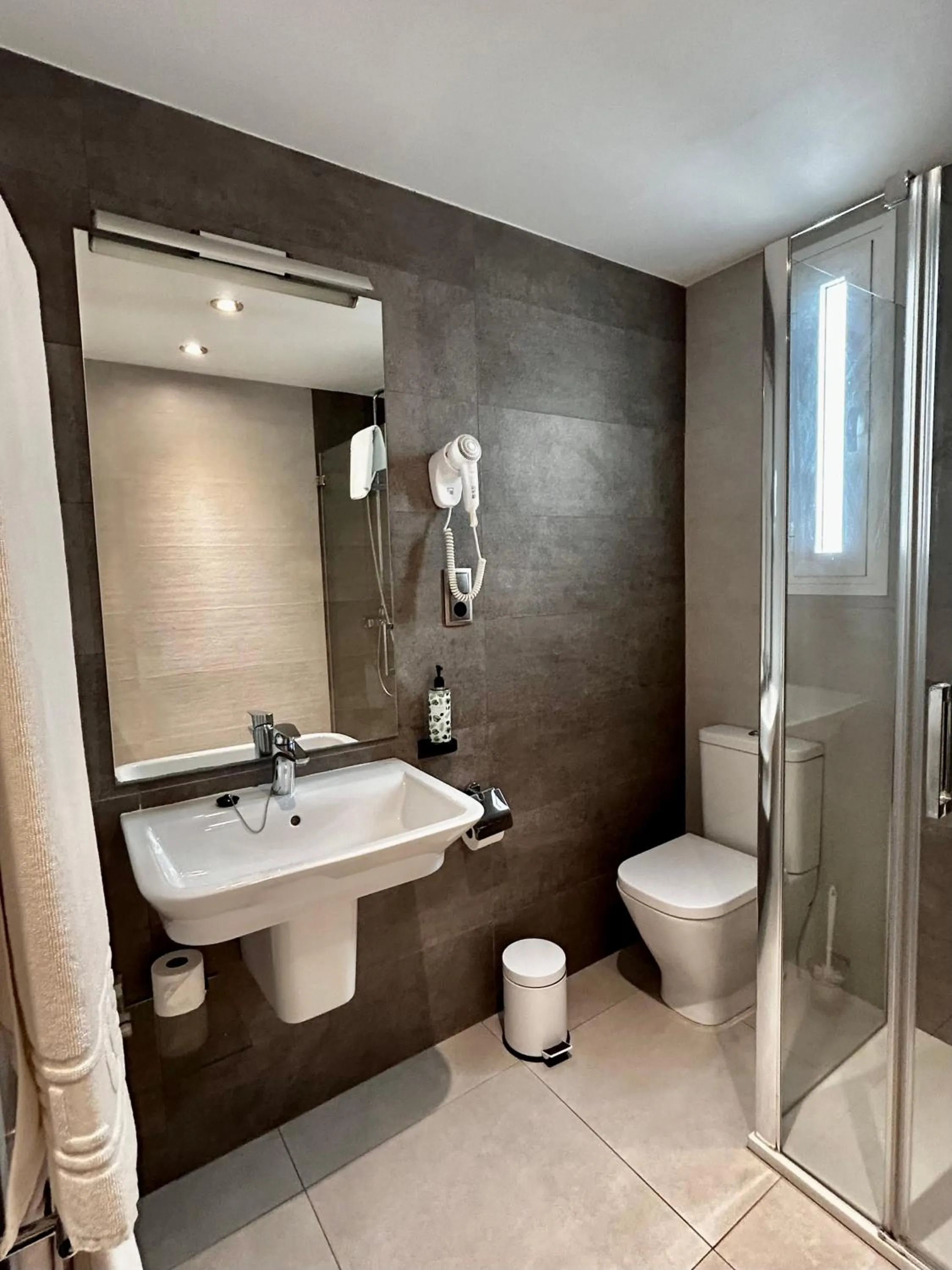 Bathroom in Hotel Costasol