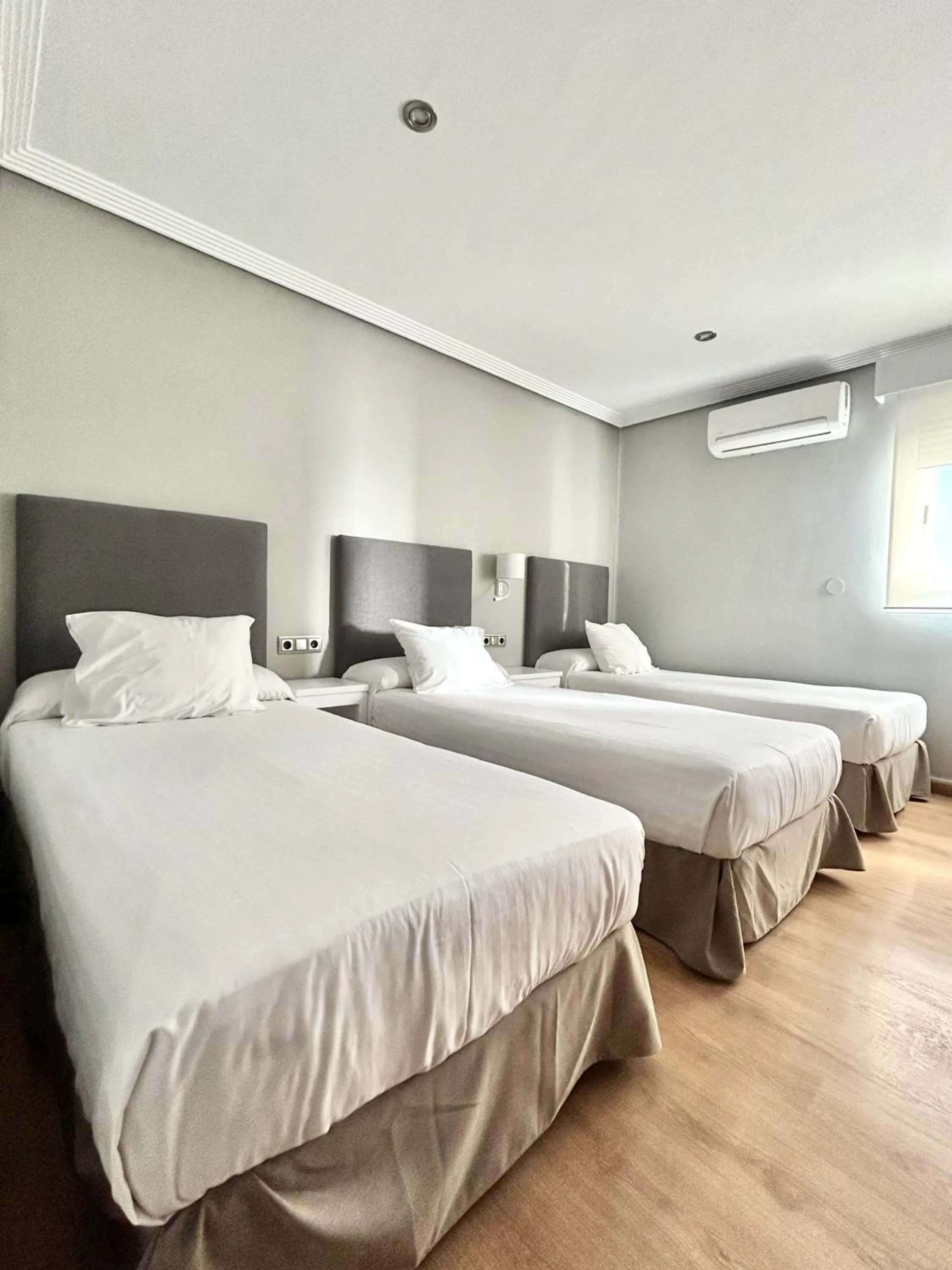 Photo of the whole room, Bed in Hotel Costasol