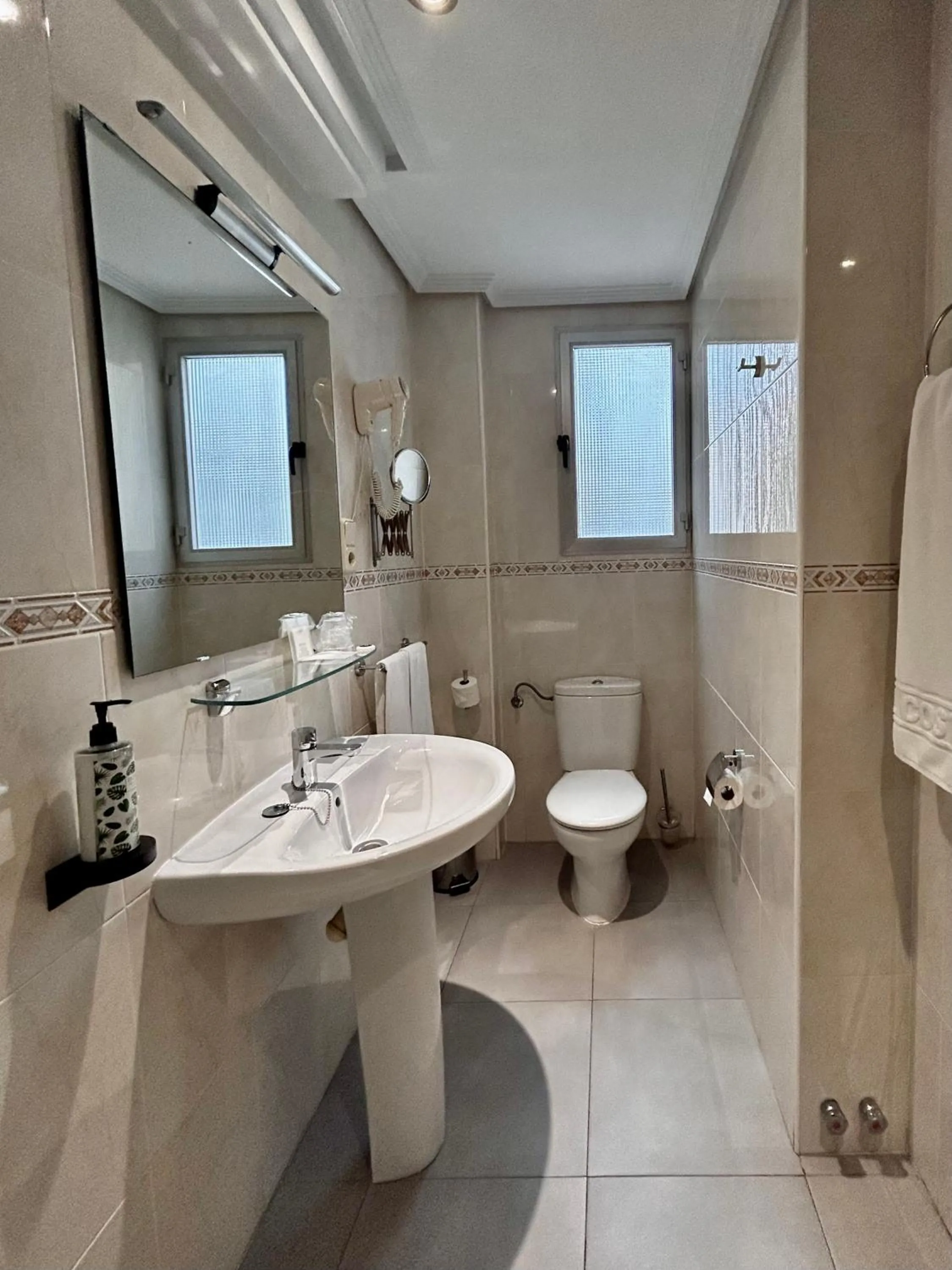 Bathroom in Hotel Costasol