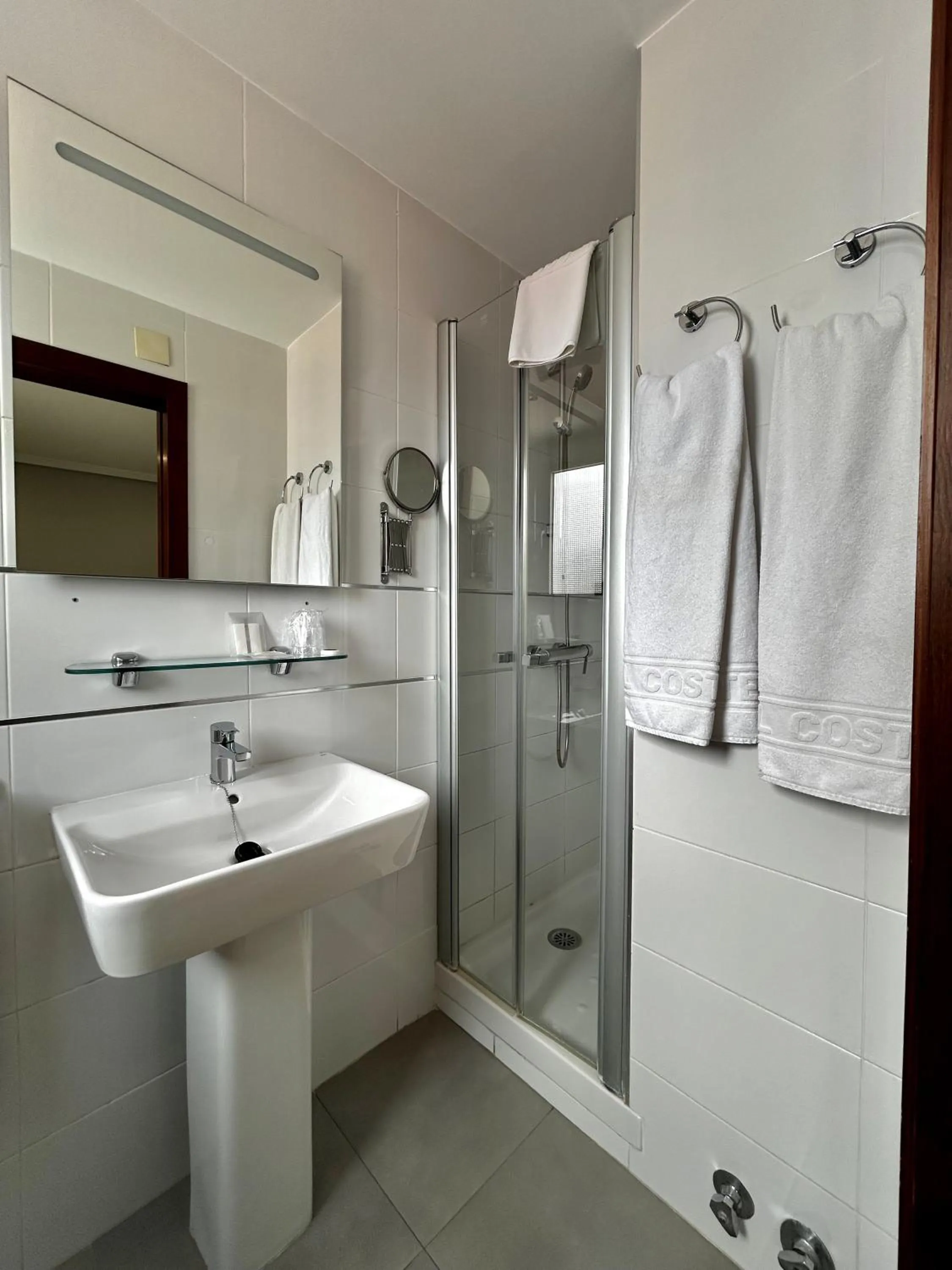 Bathroom in Hotel Costasol