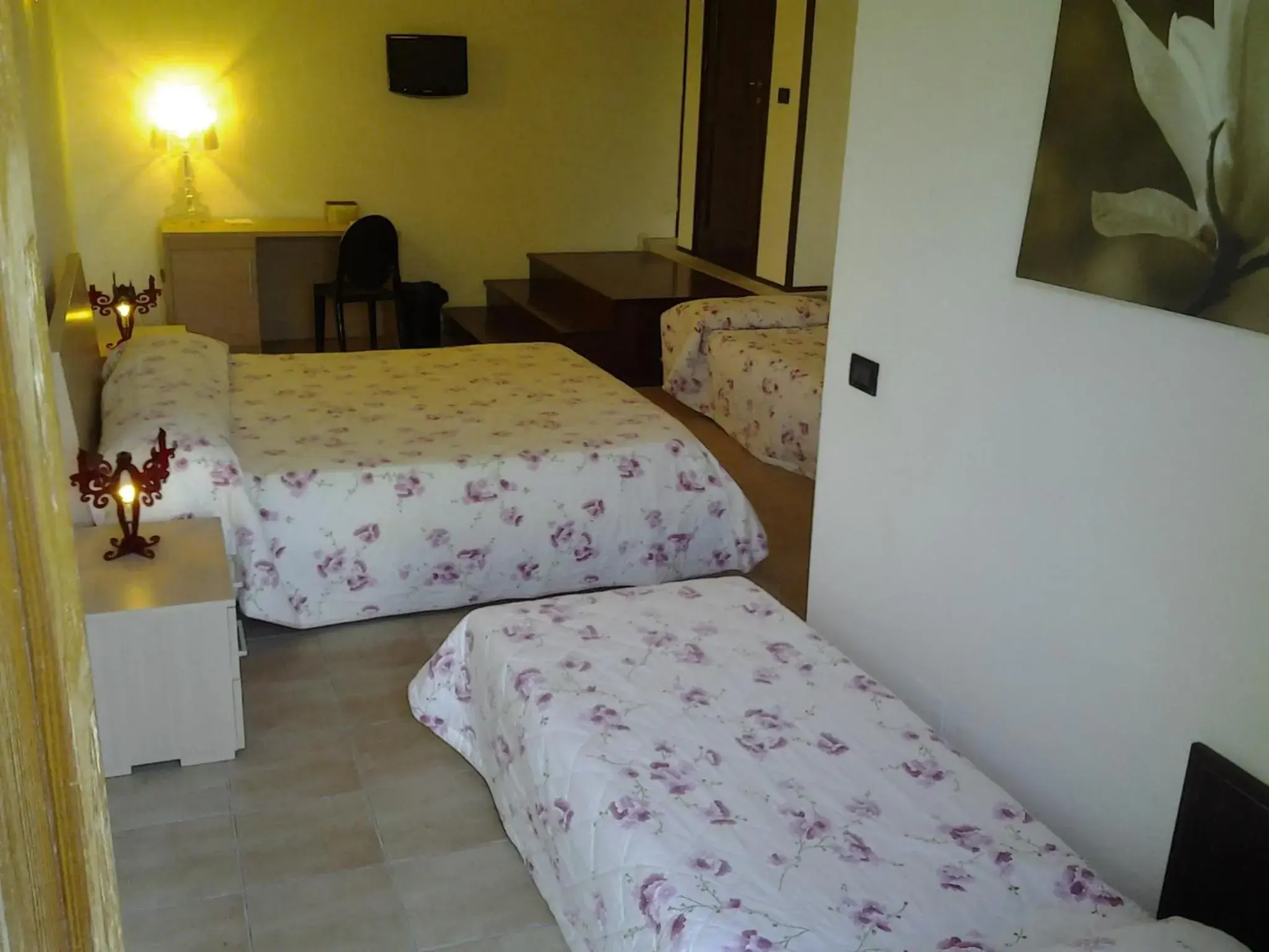 Comfort Quadruple Room in Borgo Pida Comfort Quadruple Room in Borgo Pida
