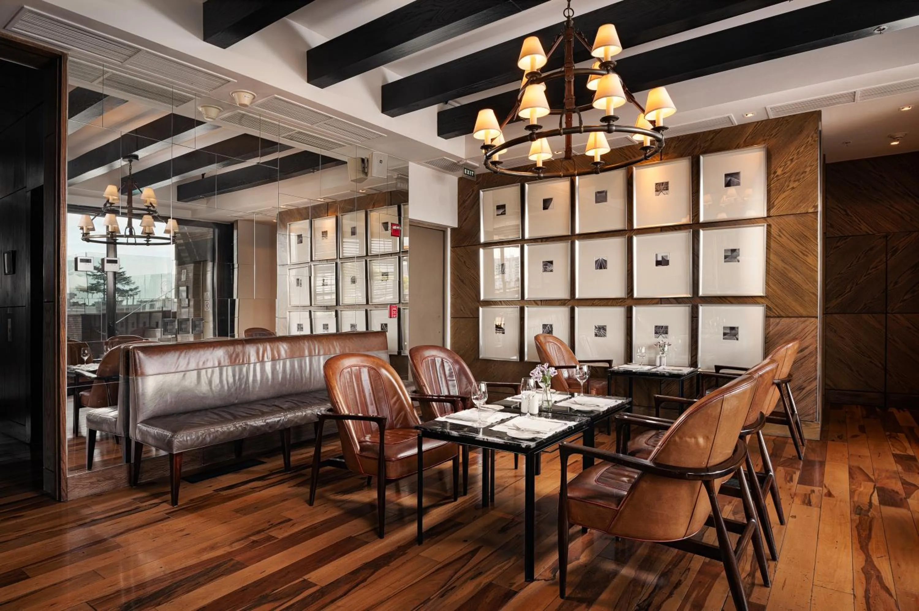 Restaurant/places to eat, Bed in The Singular Santiago