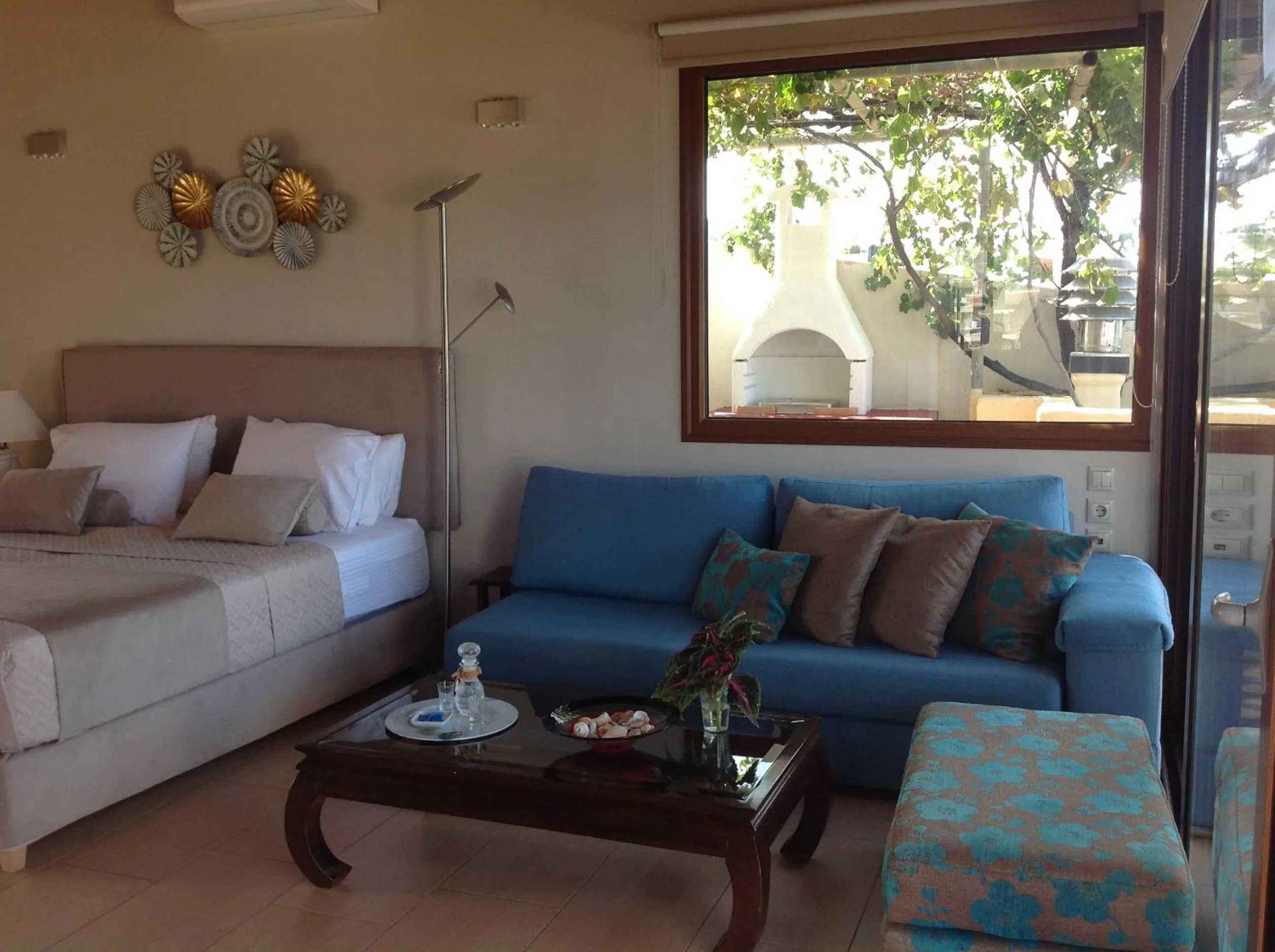 Seating area in Asterias Studios & Apartments