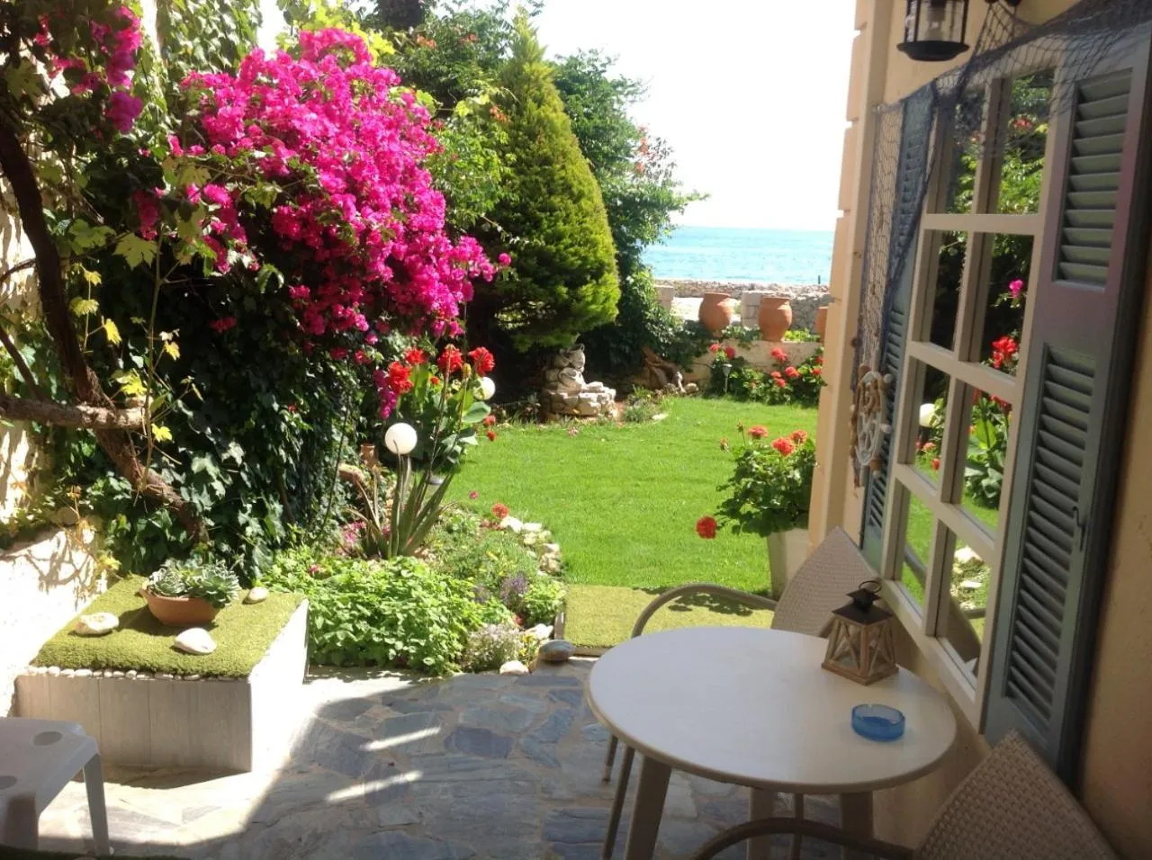 Garden in Asterias Studios & Apartments