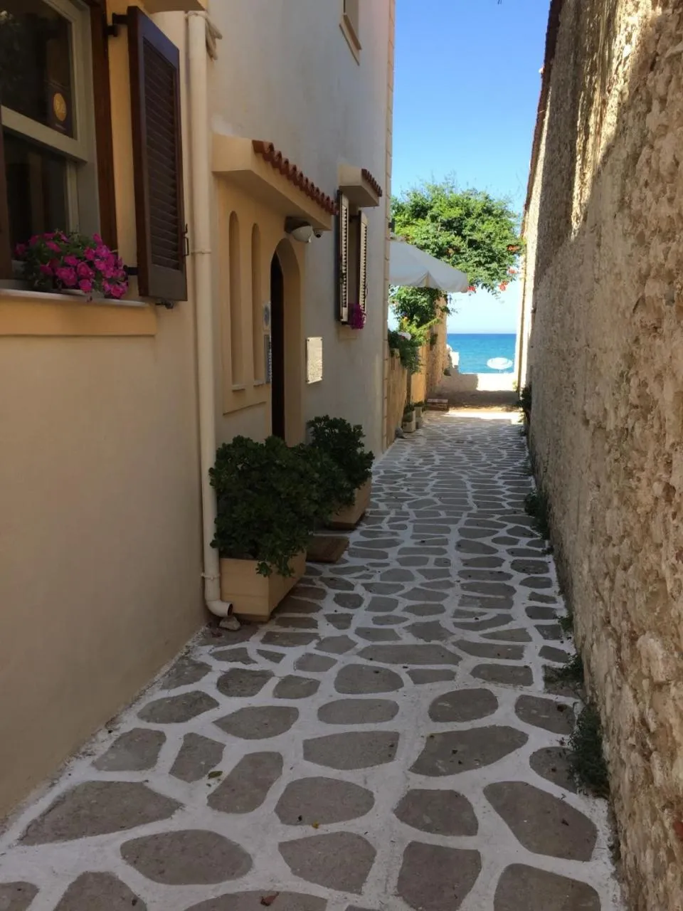 Facade/entrance in Asterias Studios & Apartments