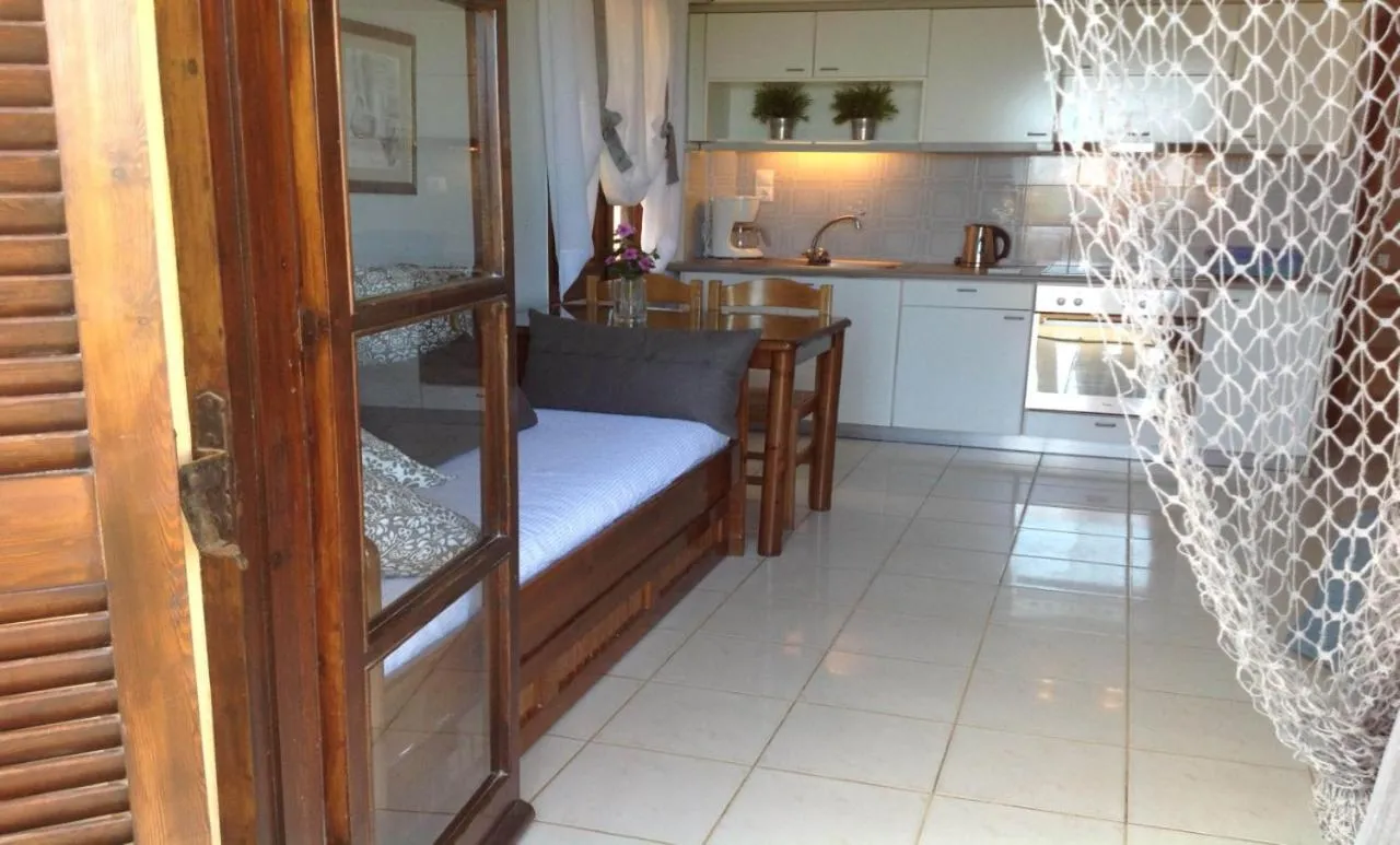 Photo of the whole room, Bed in Asterias Studios & Apartments