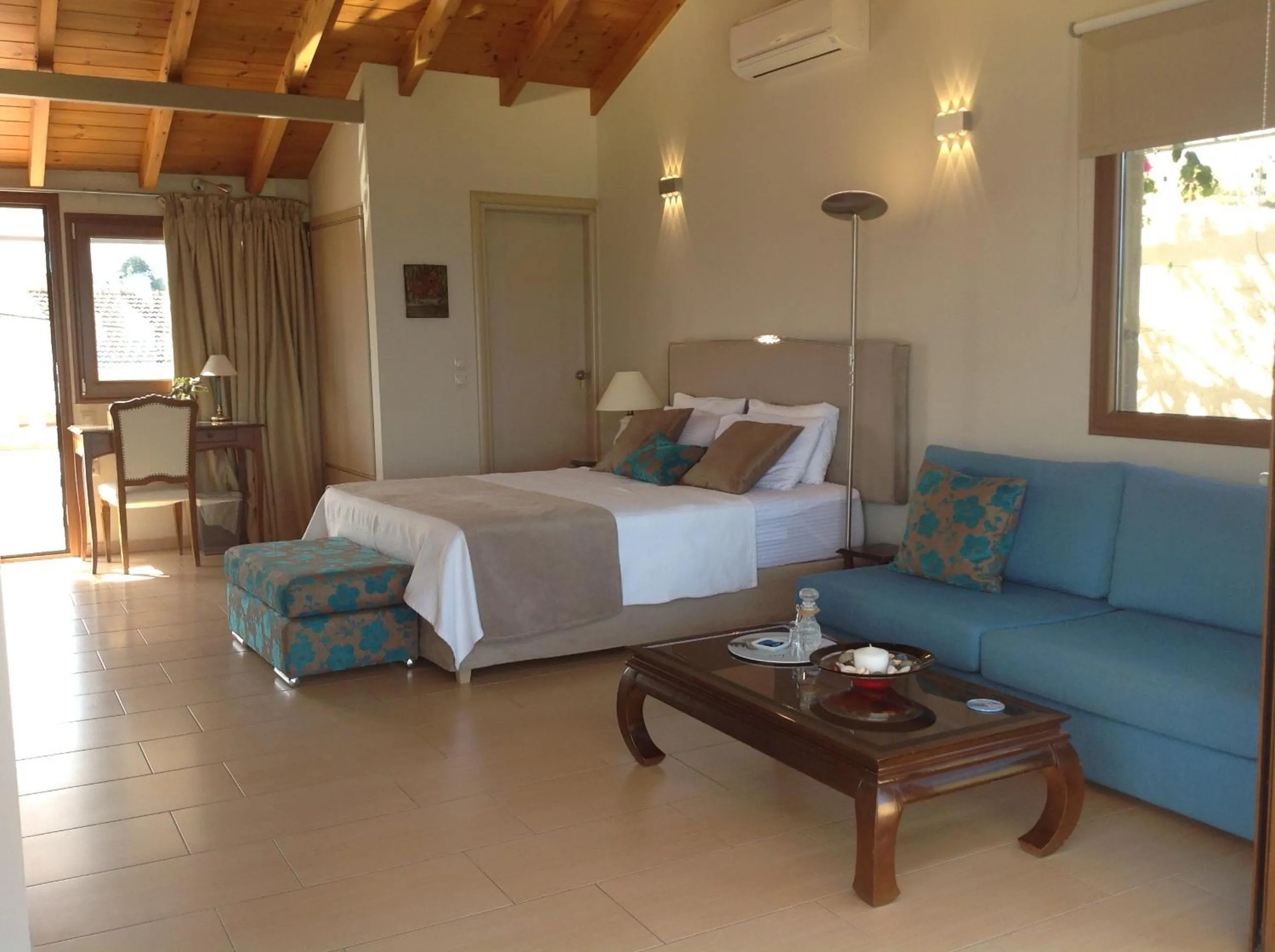 Property building, Bed in Asterias Studios & Apartments