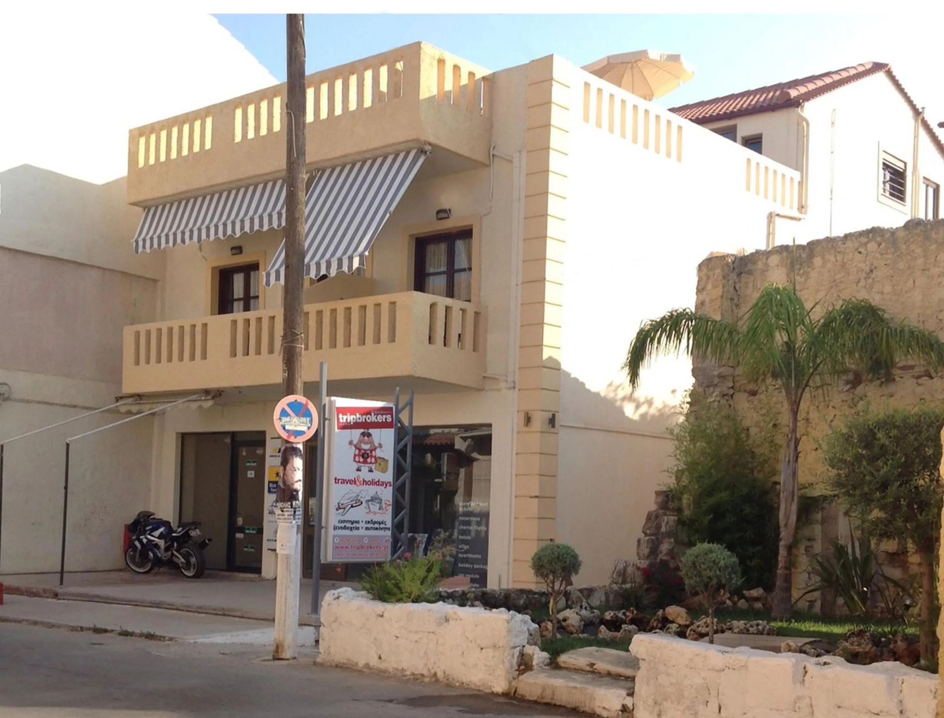 Property building in Asterias Studios & Apartments