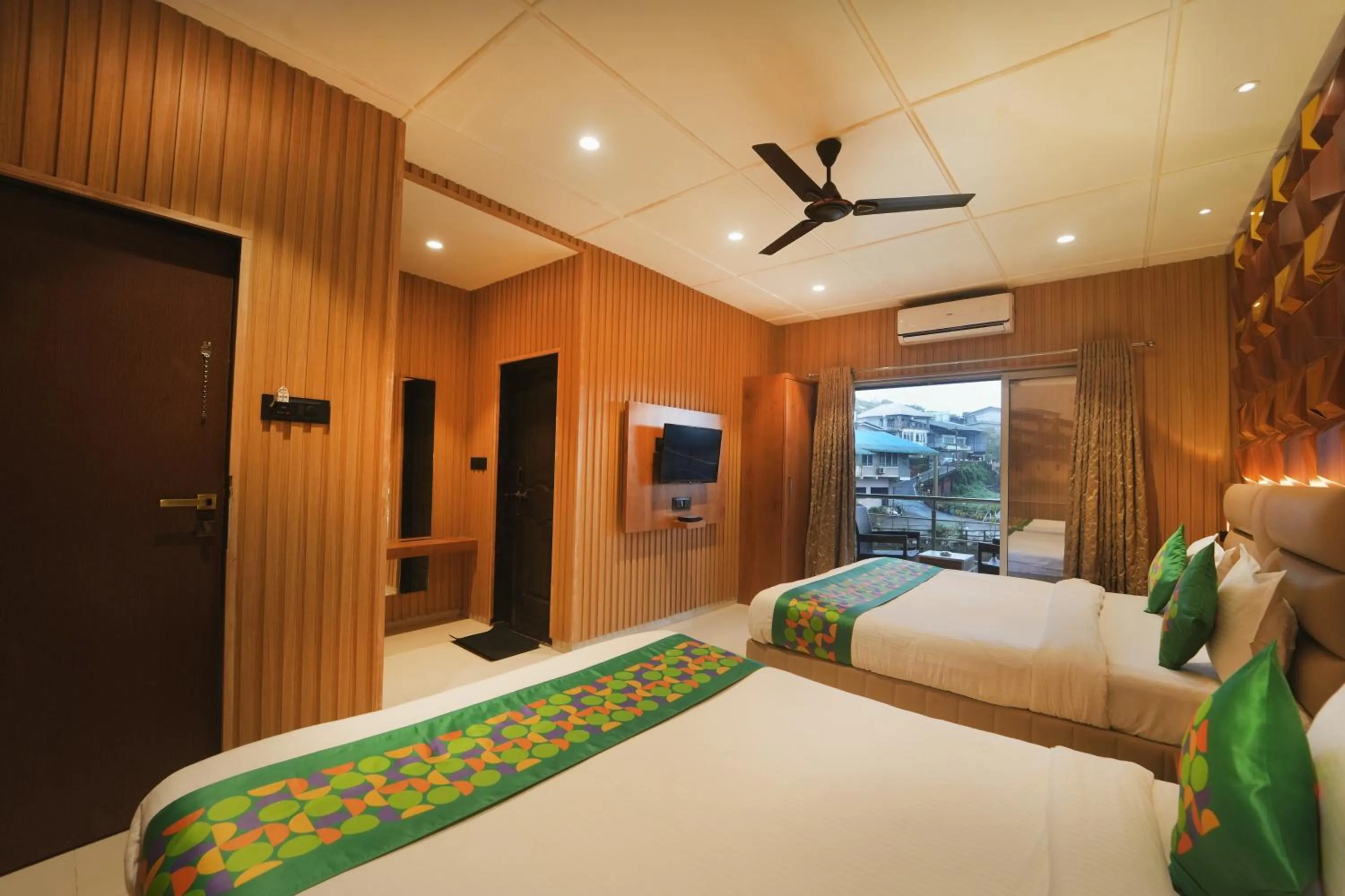 Bedroom, Bed in Treebo Iceberg