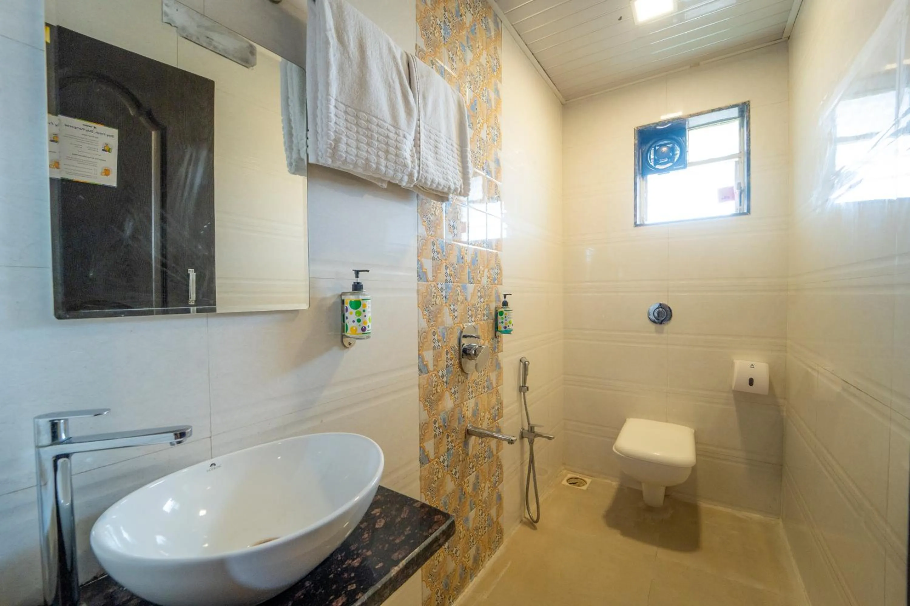 Bathroom in Treebo Iceberg