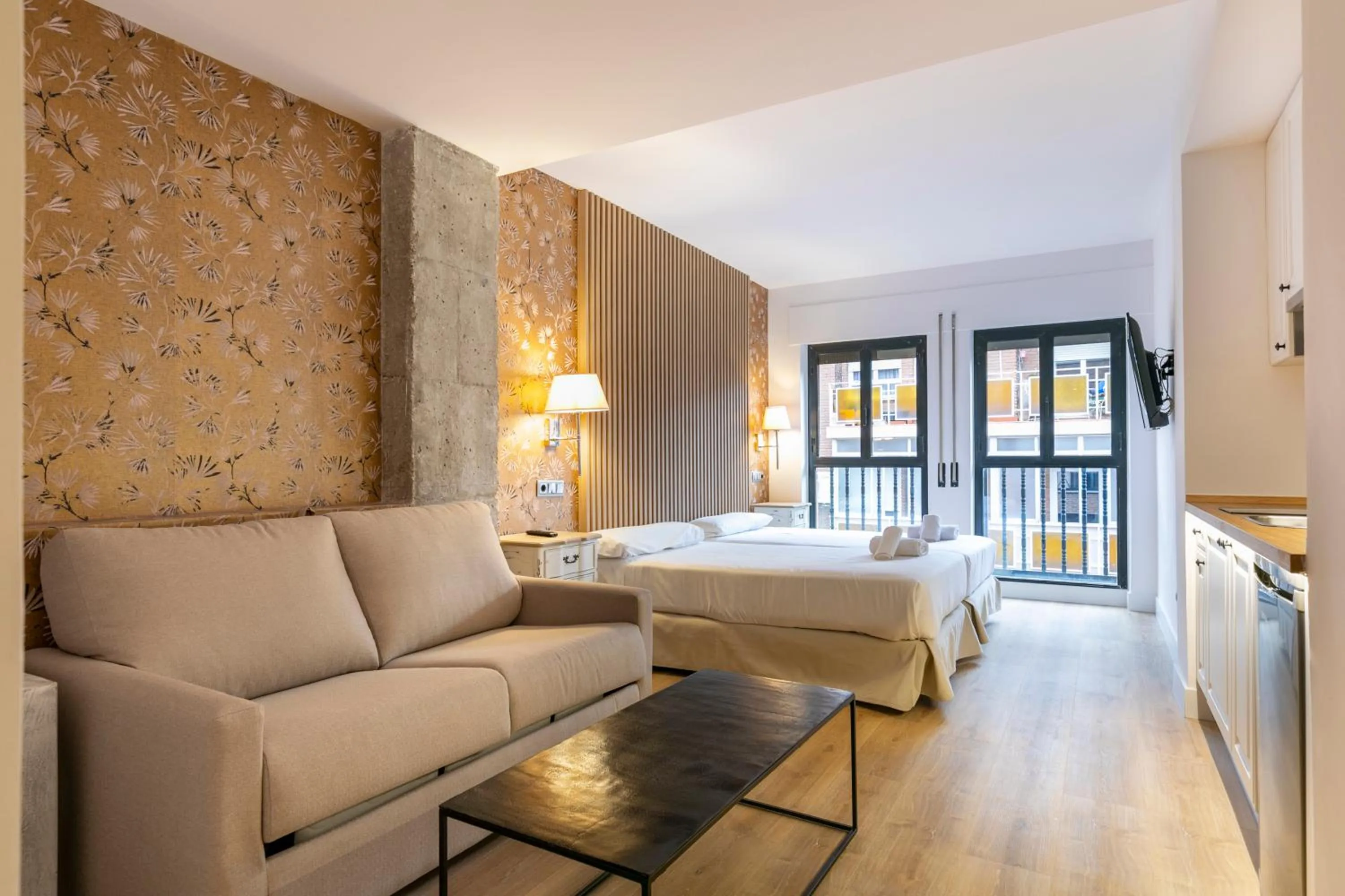 Photo of the whole room, Bed in H-A Aparthotel Hotel Quo