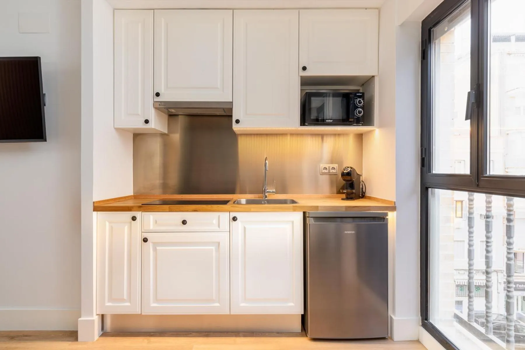 kitchen in H-A Aparthotel Hotel Quo