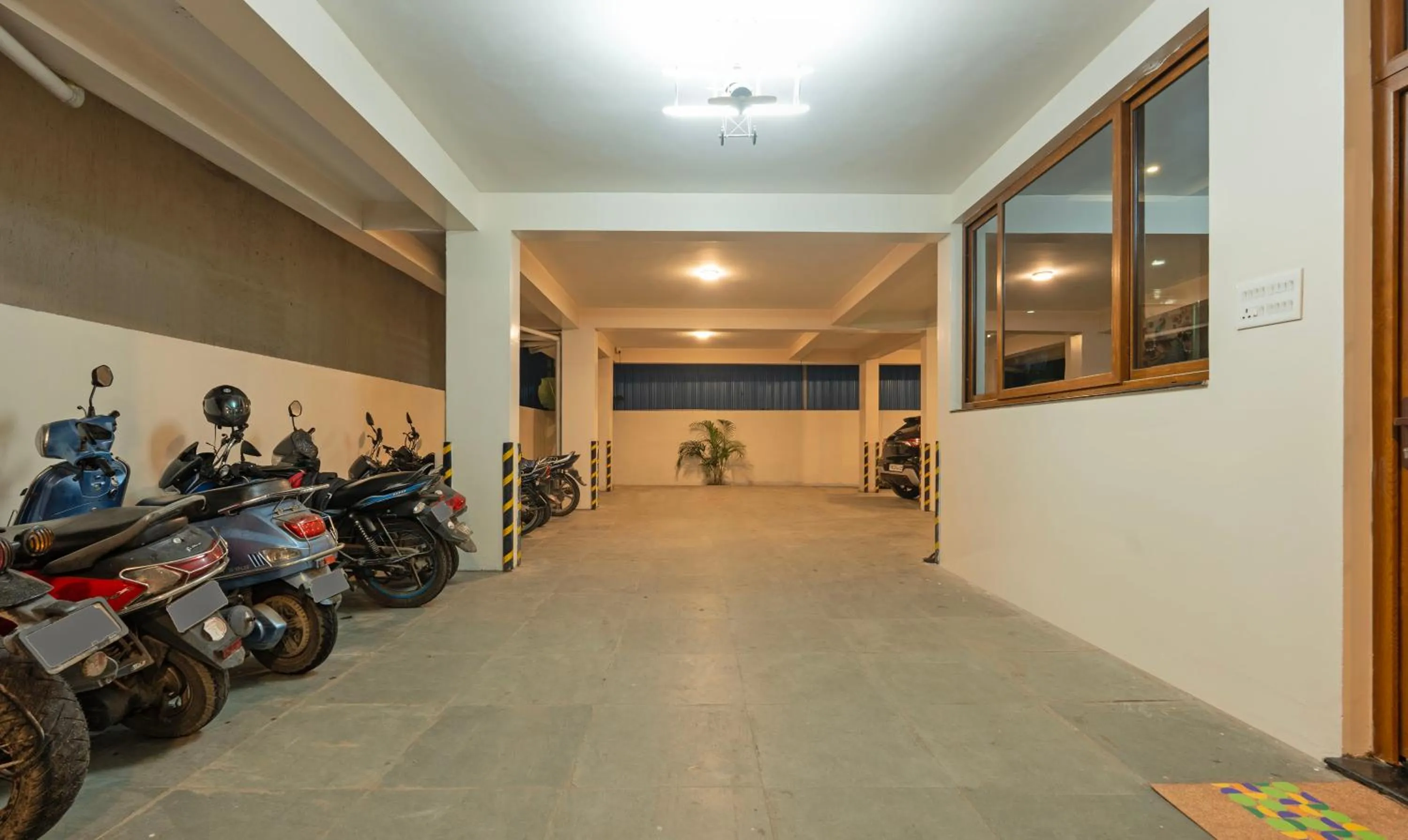 Parking in Treebo Elite Inn