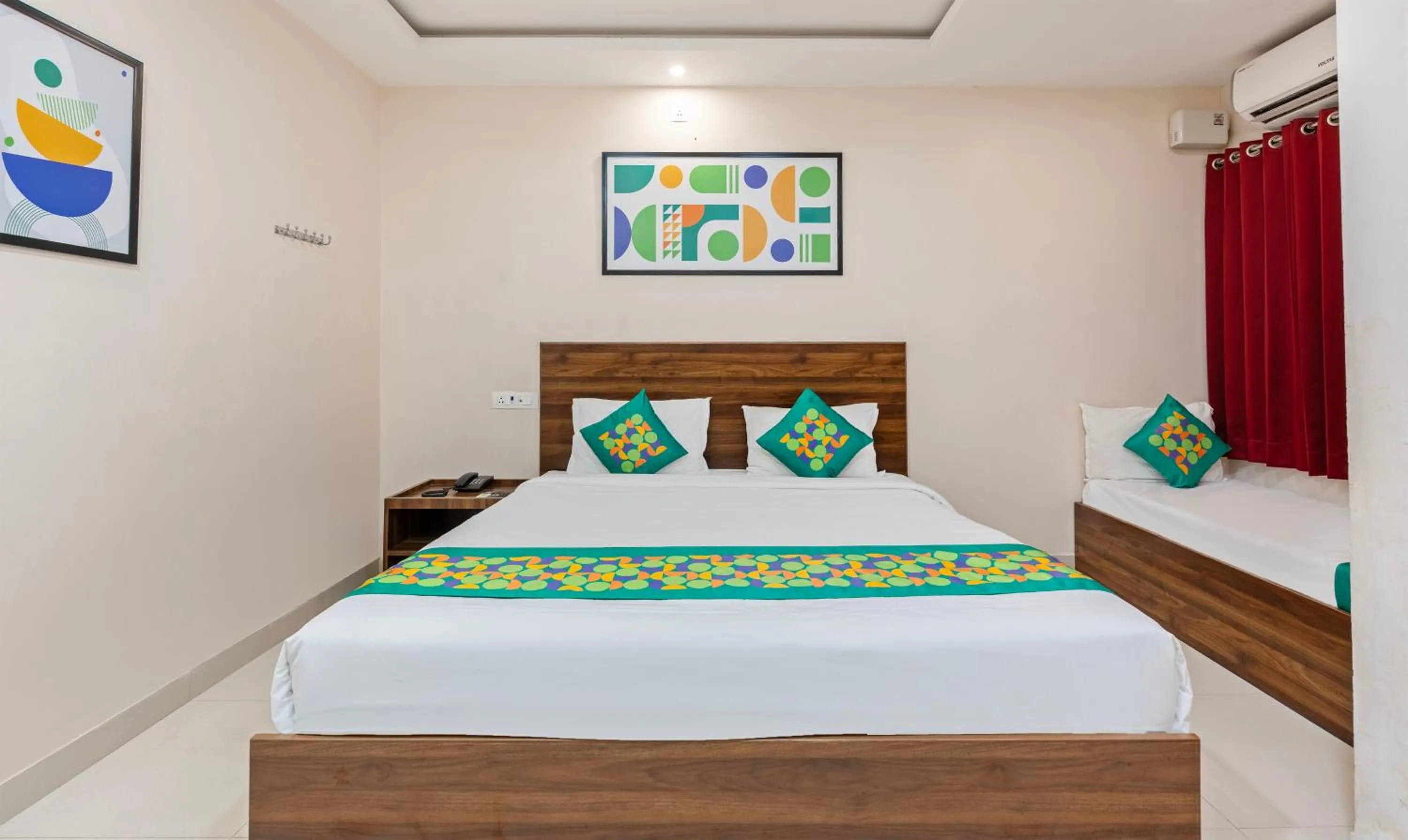 Bedroom, Bed in Treebo Elite Inn