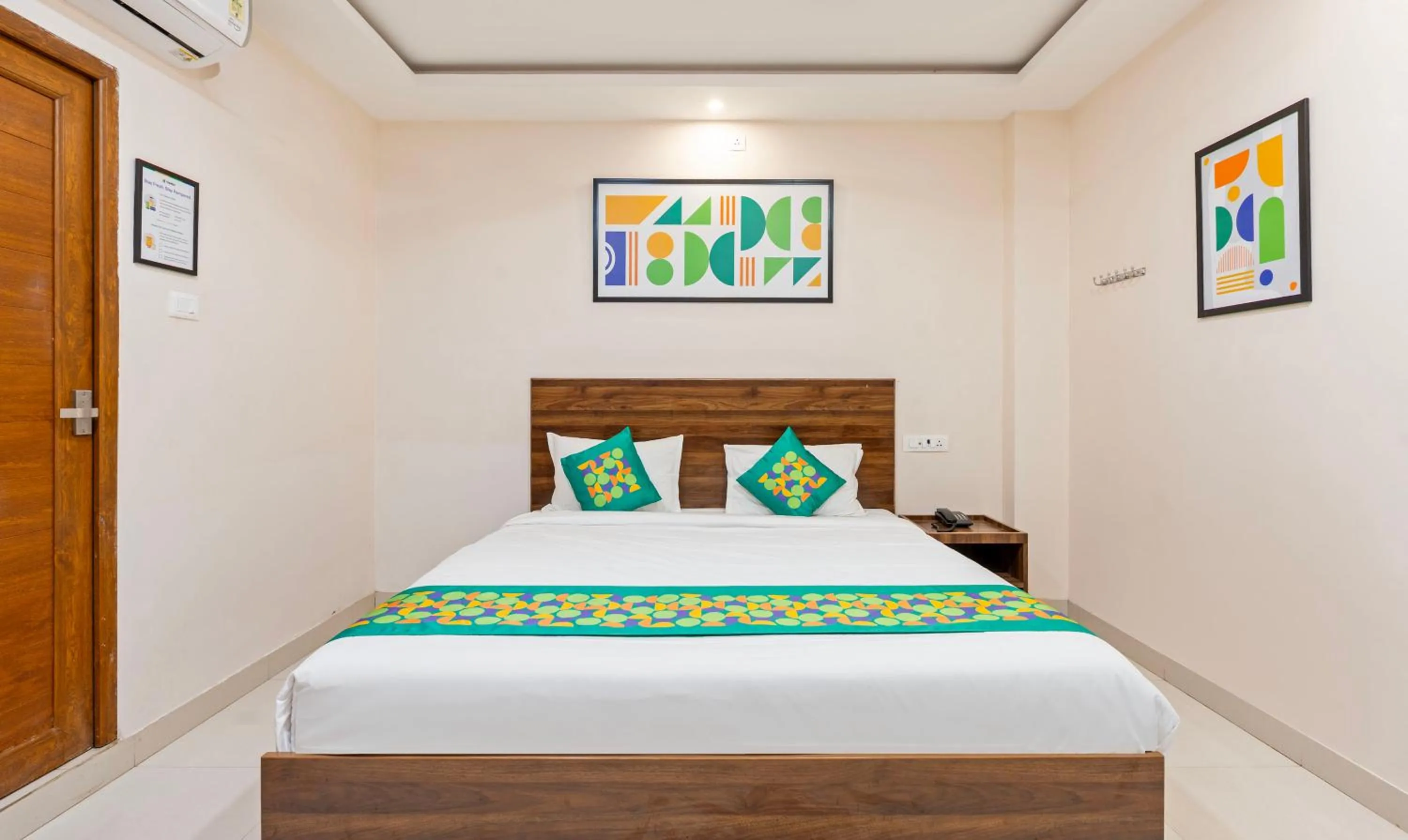 Bedroom, Bed in Treebo Elite Inn