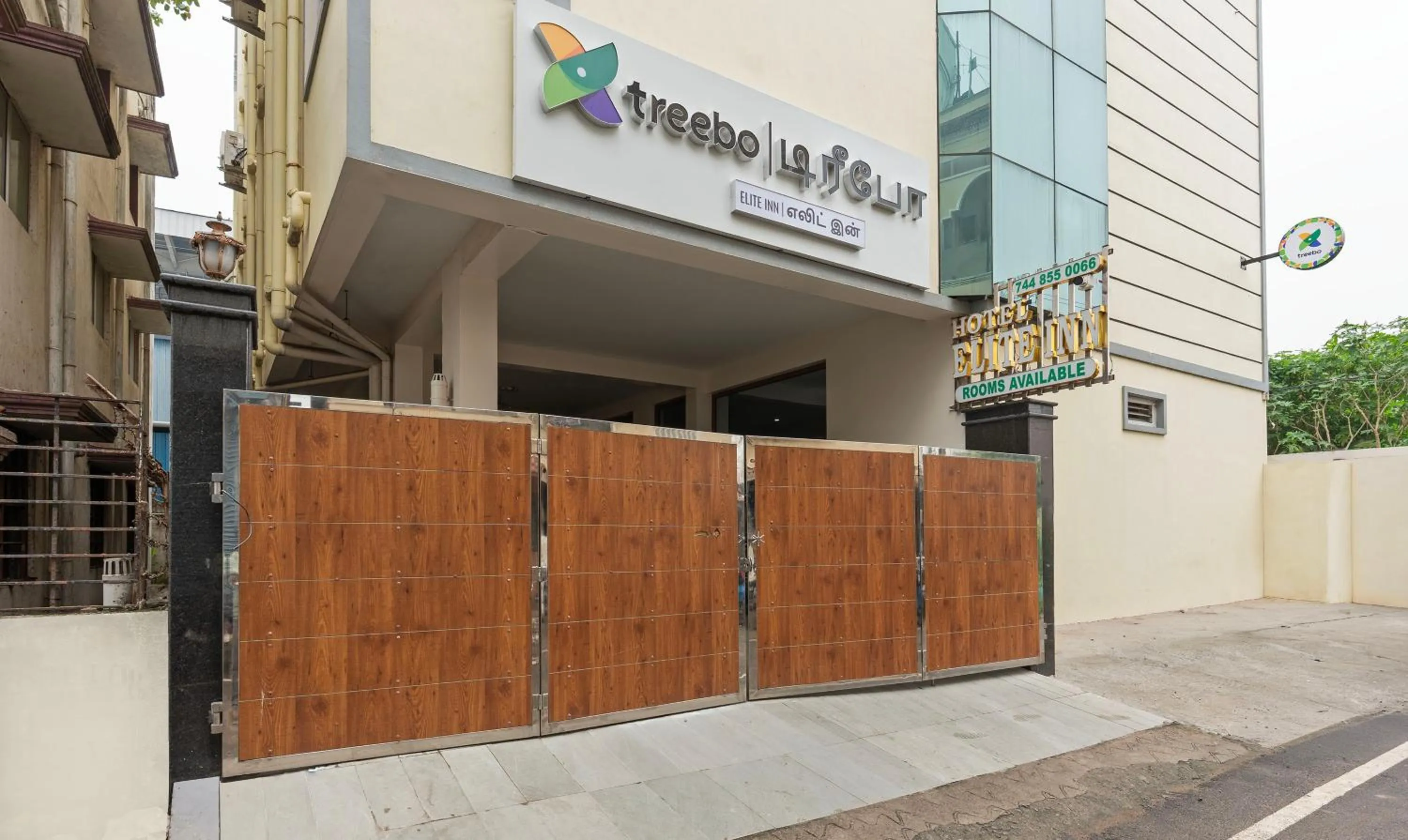 Facade/entrance in Treebo Elite Inn