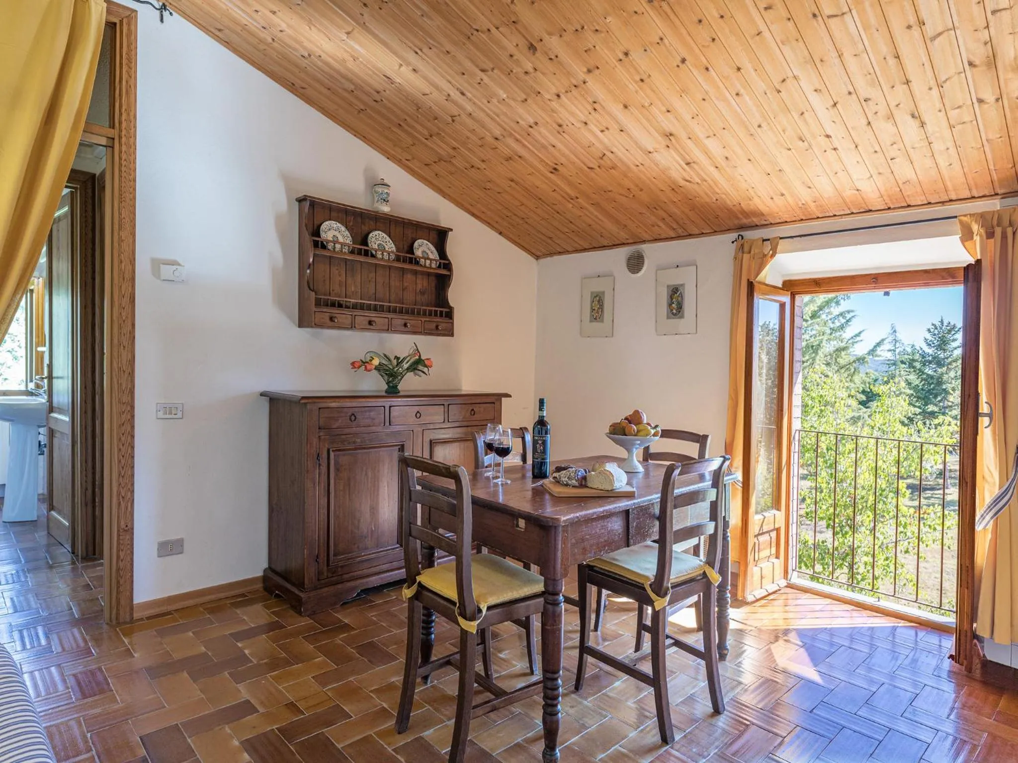 Dining area in Casa vacanze Il Poggetto