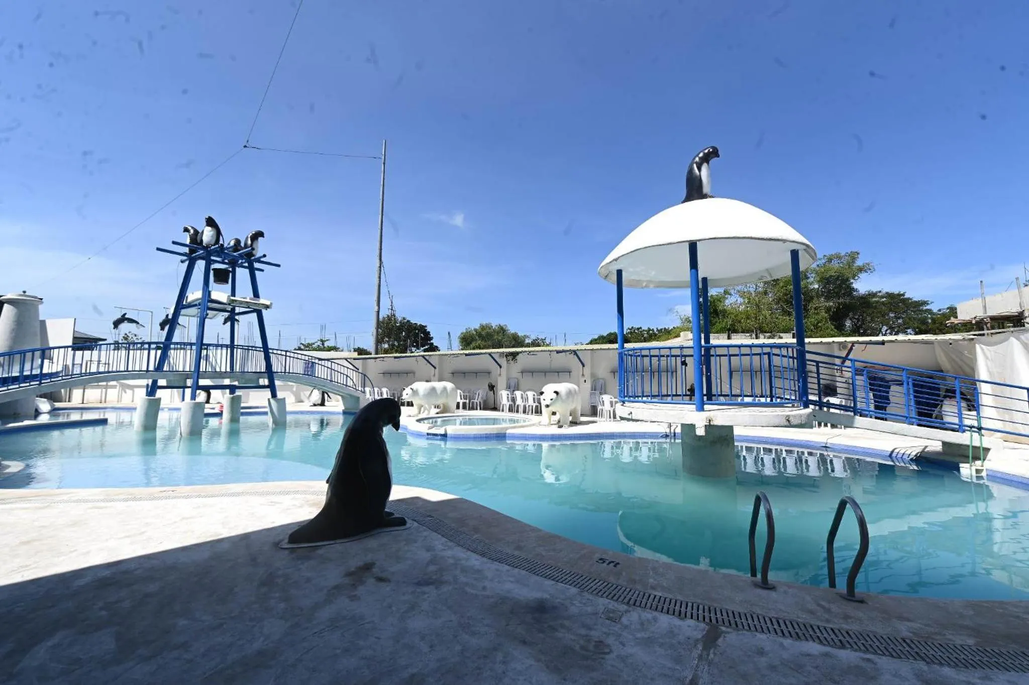 J&V Hotel and Resort