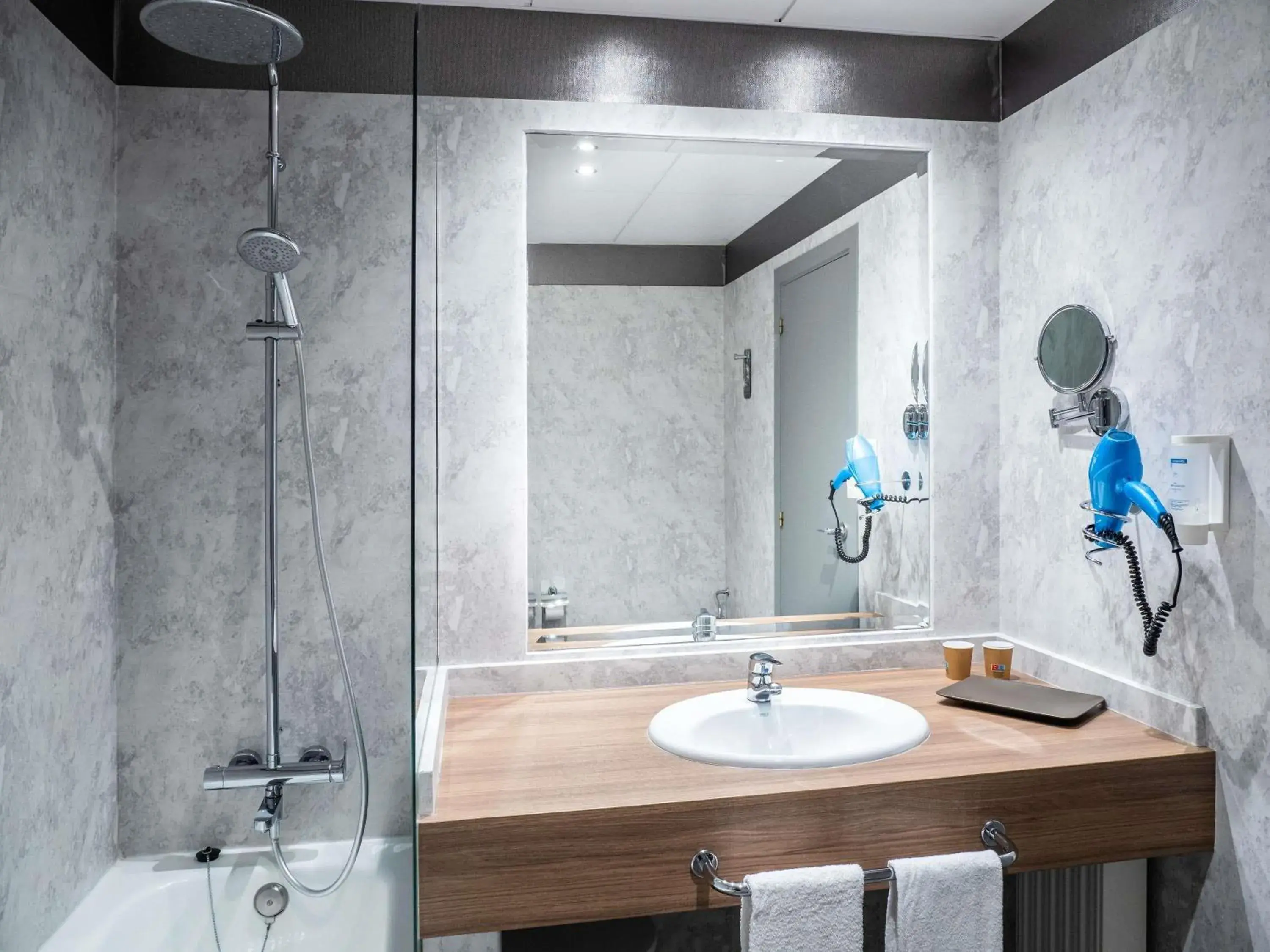 Bedroom in Ibis Styles A Coruna Bedroom in Ibis Styles A Coruna