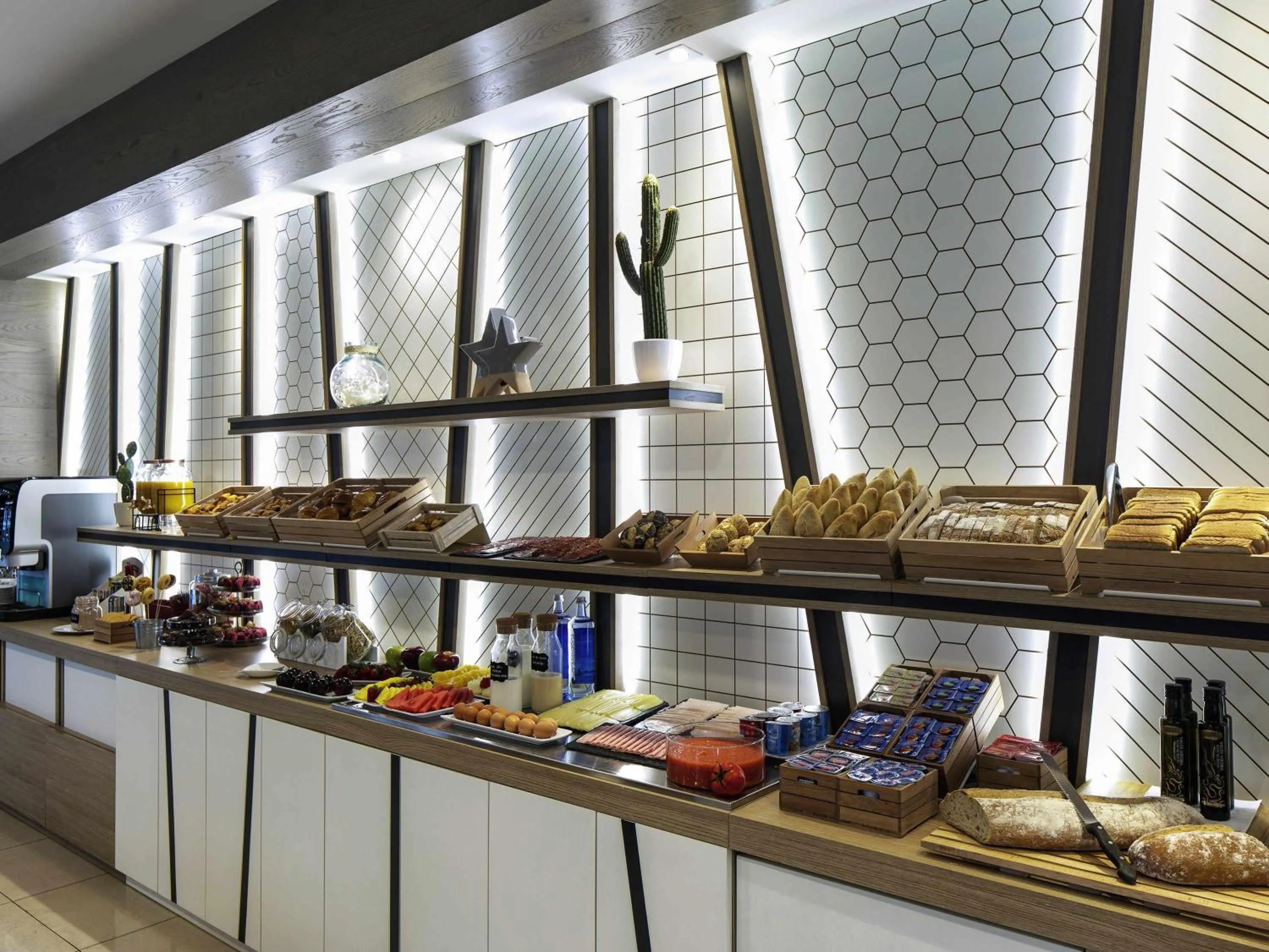 Breakfast in Ibis Styles A Coruna