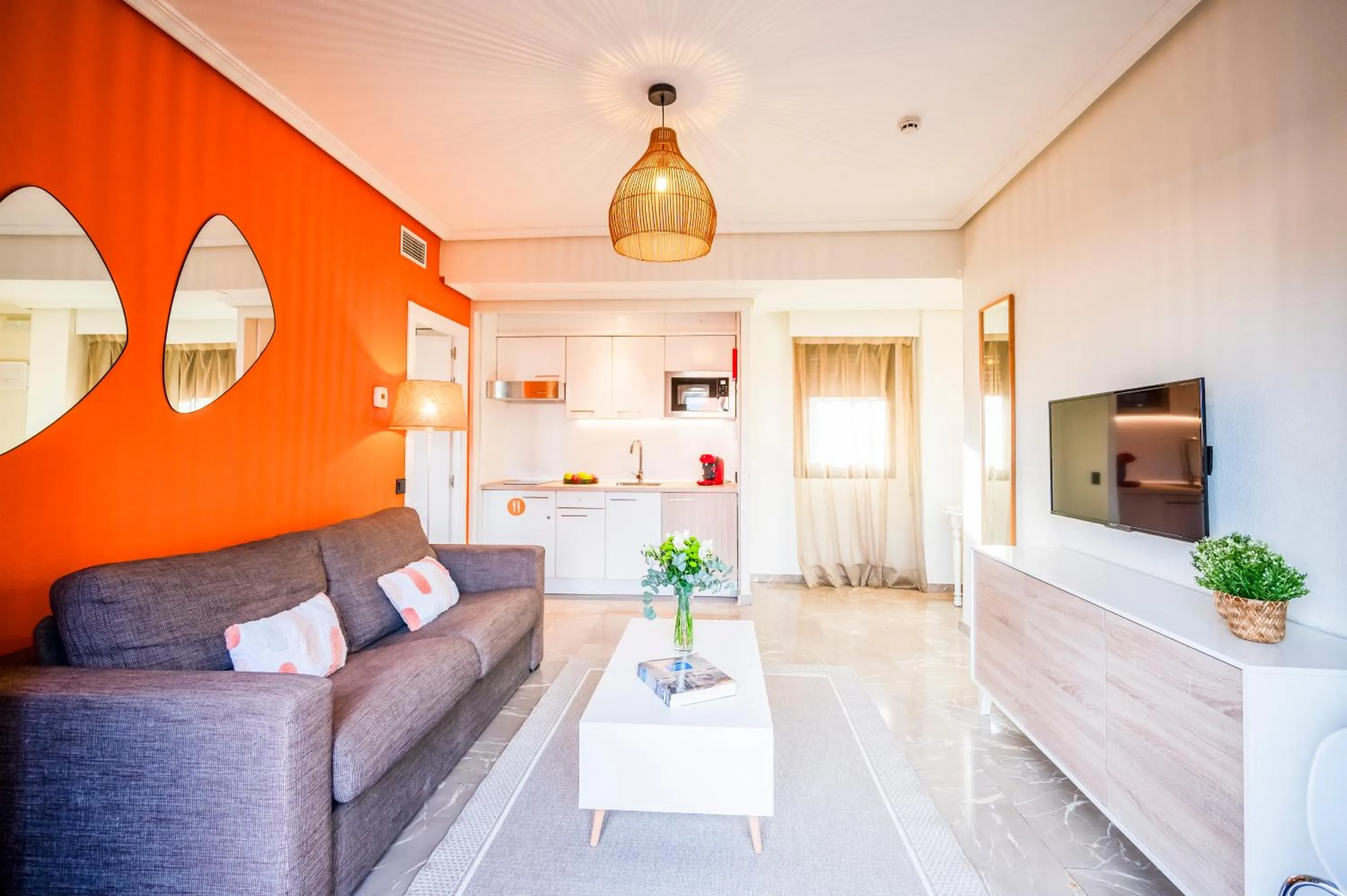 TV and multimedia in Apartamentos G3 Galeon