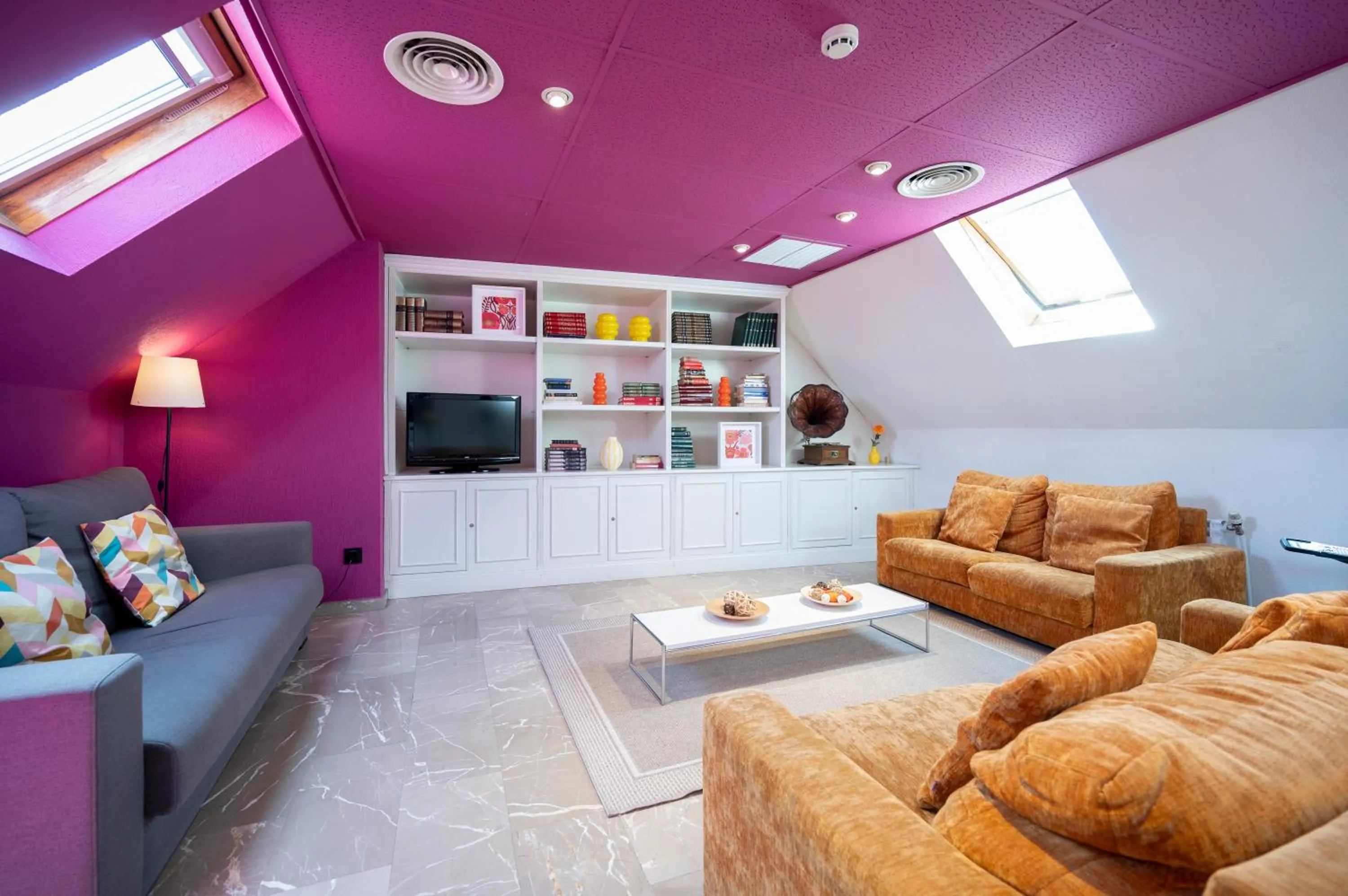 Communal lounge/ TV room in Apartamentos G3 Galeon