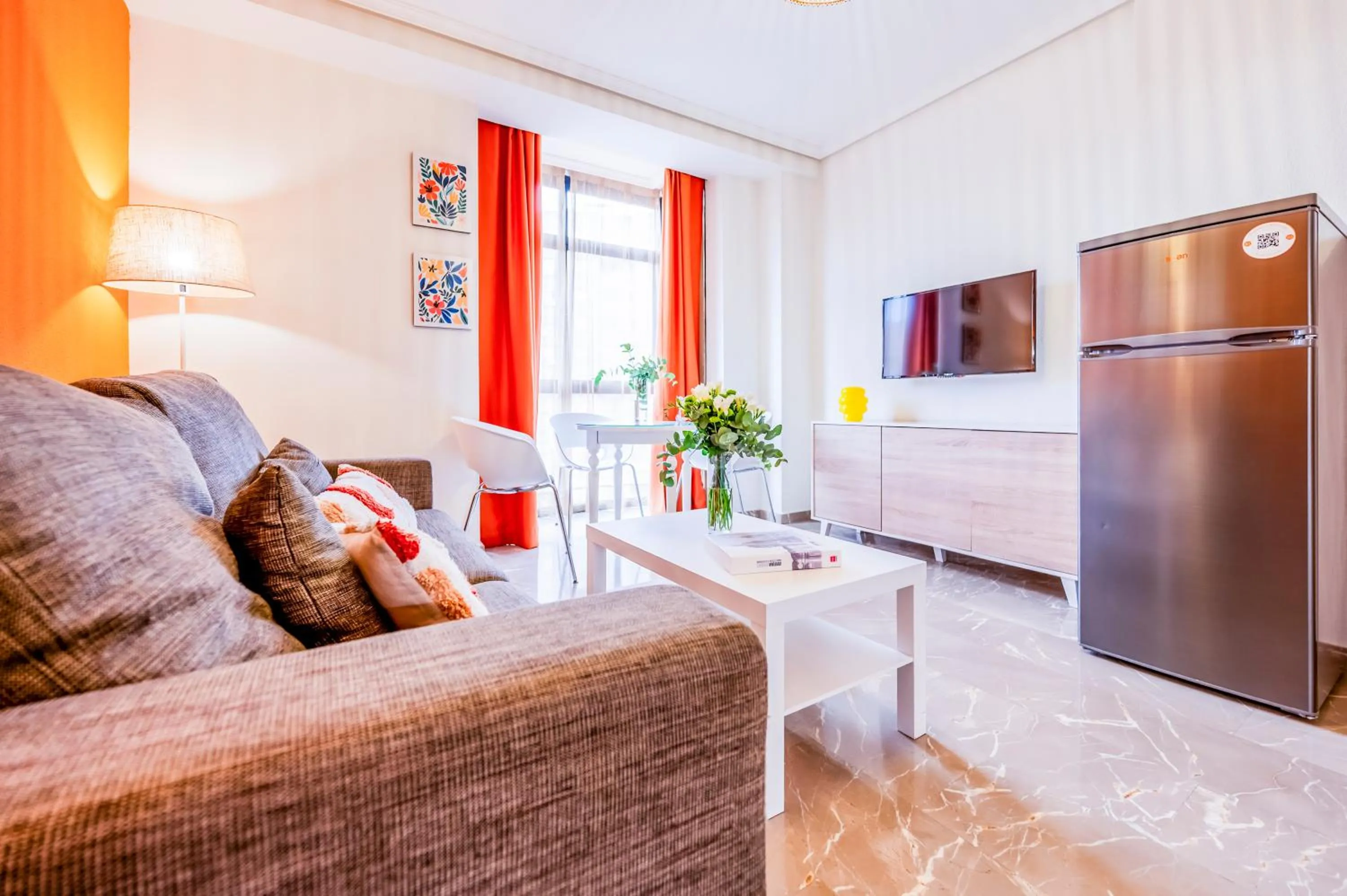 TV and multimedia in Apartamentos G3 Galeon