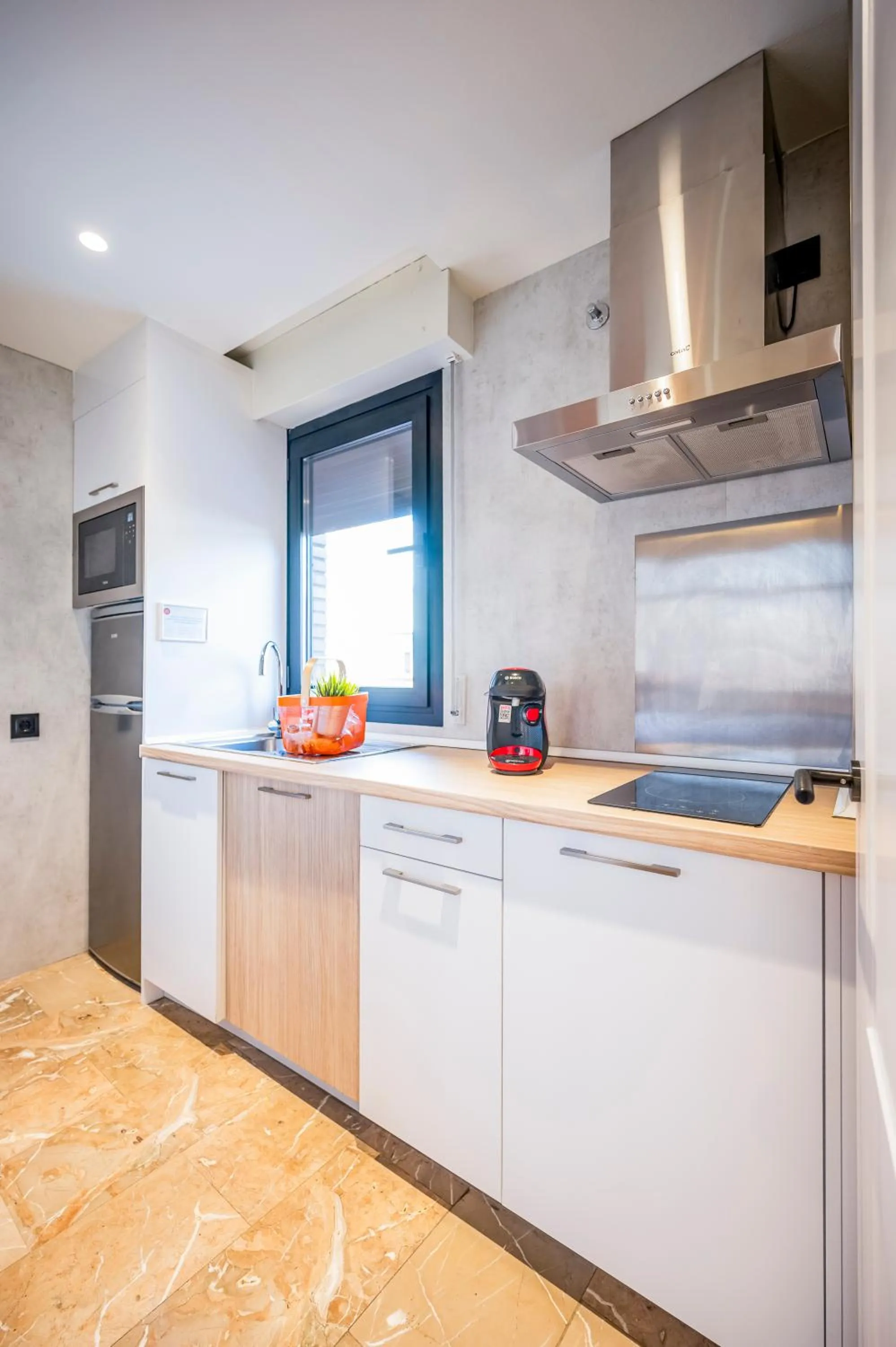Kitchen or kitchenette in Apartamentos G3 Galeon