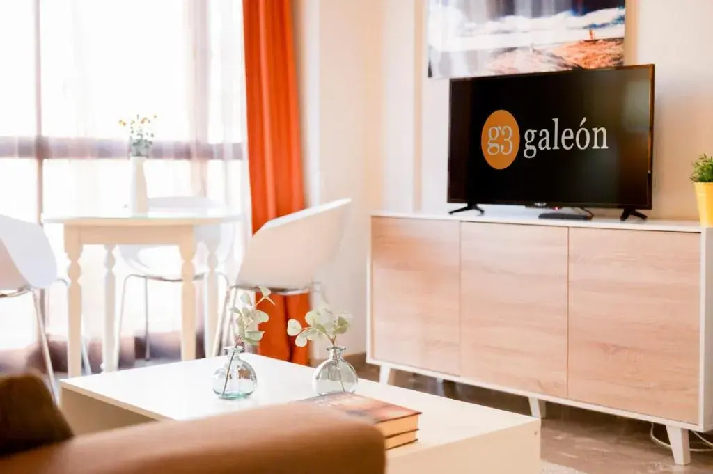 Communal lounge/ TV room in Apartamentos G3 Galeon Communal lounge/ TV room in Apartamentos G3 Galeon