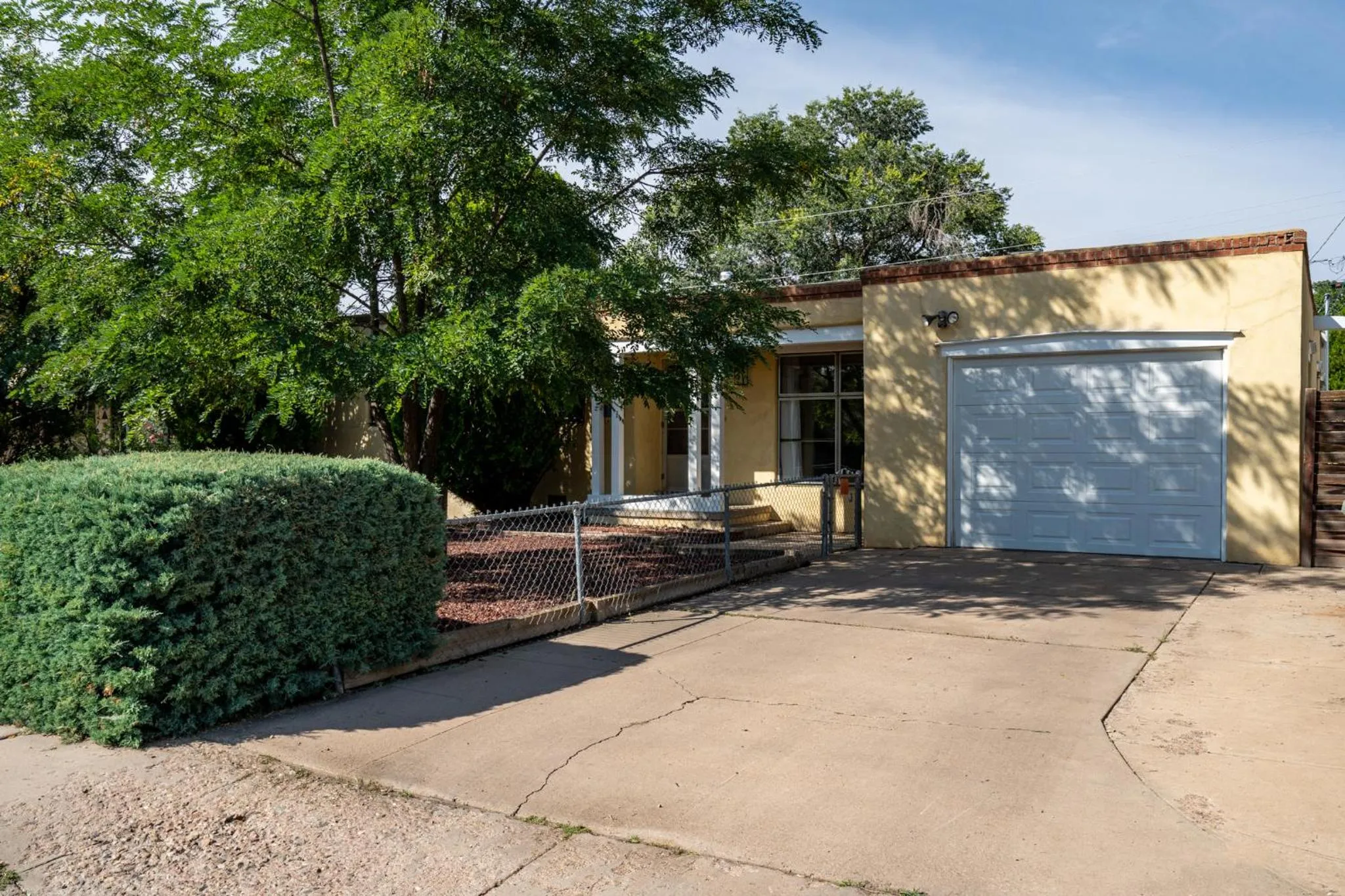 Property building in Casa Solana Cottage