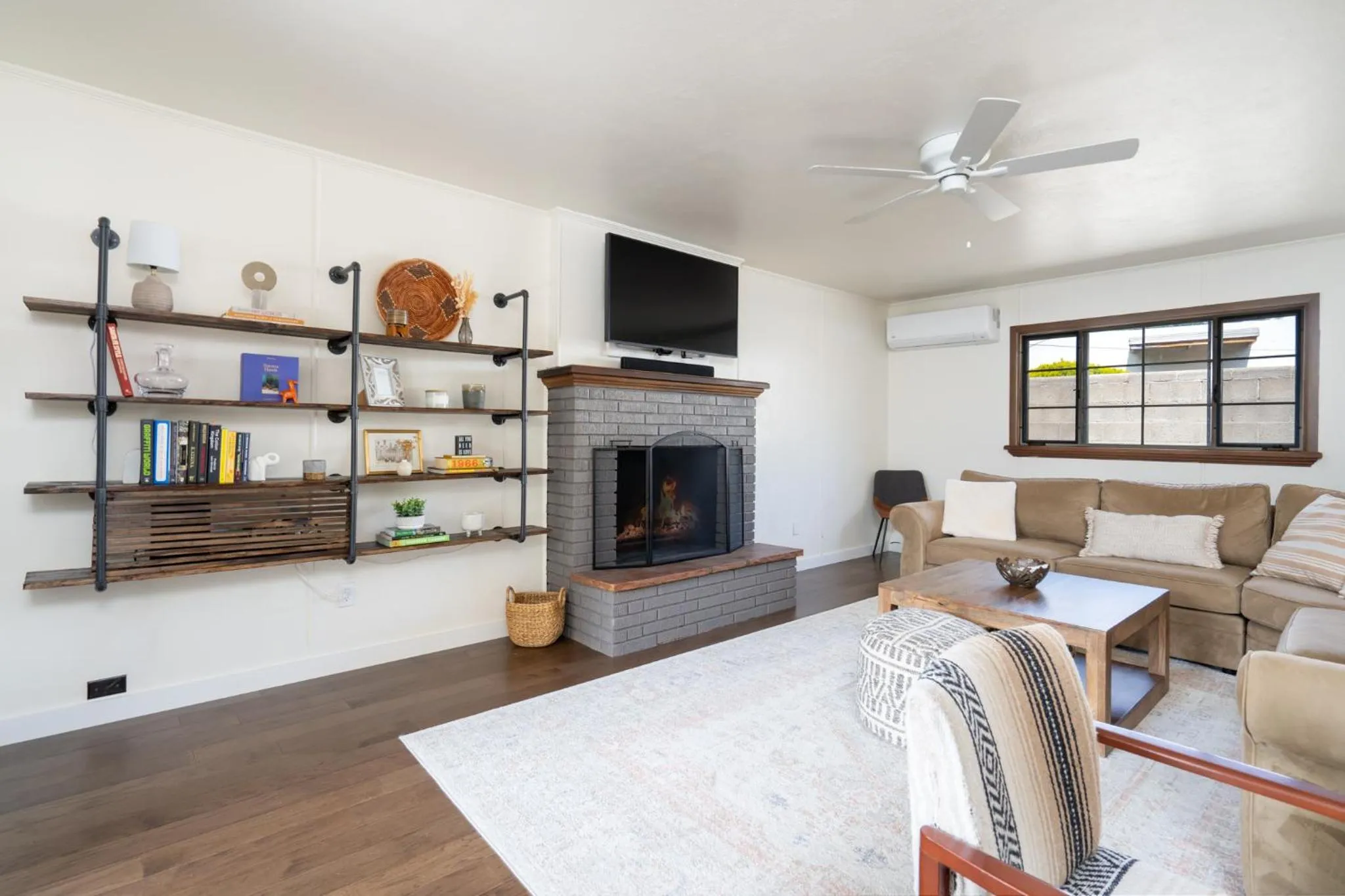 Property building in Casa Solana Cottage