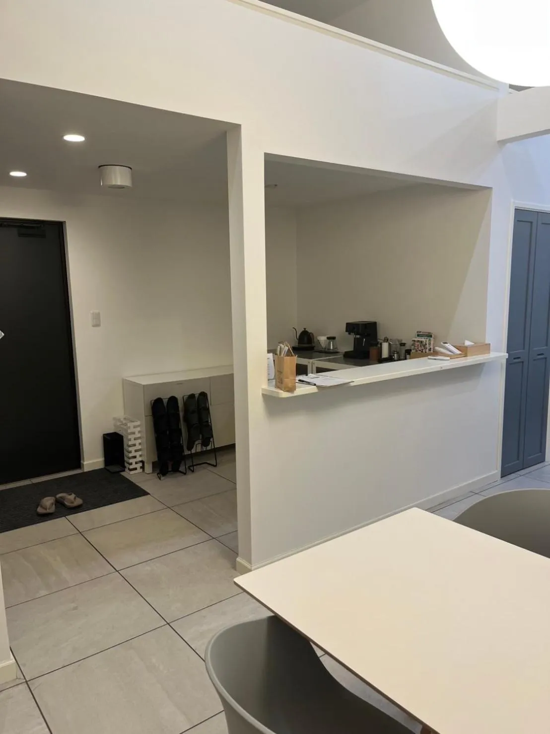 Photo of the whole room in COFFEE HOTEL Soundwave