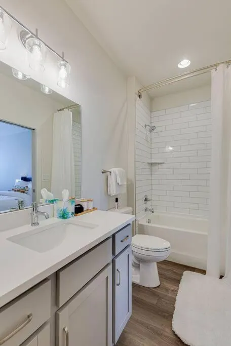 Shower in #BestStayEverNashville