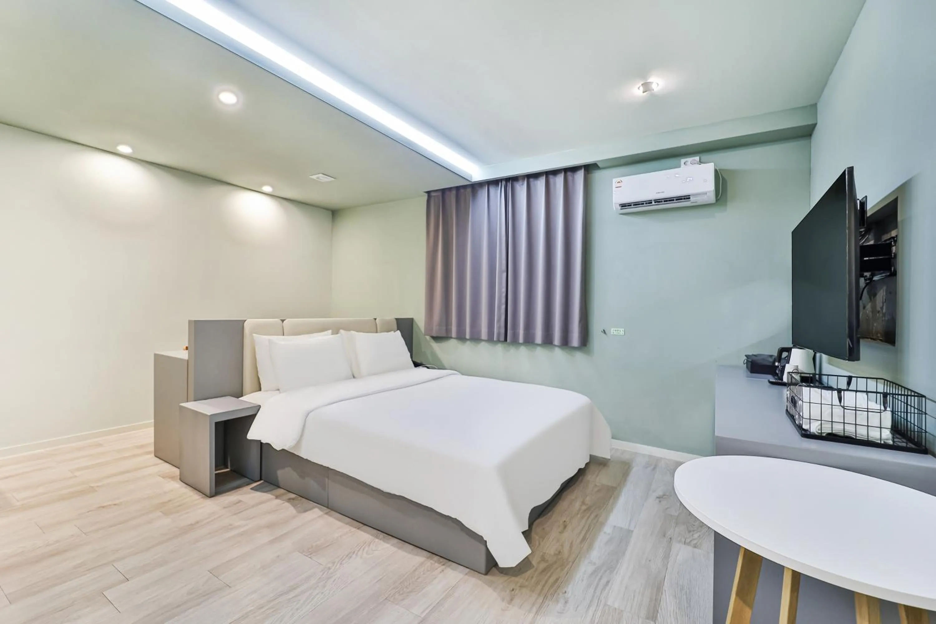 Decorative detail, Bed in Sloth Hotel Busan Seomyeon