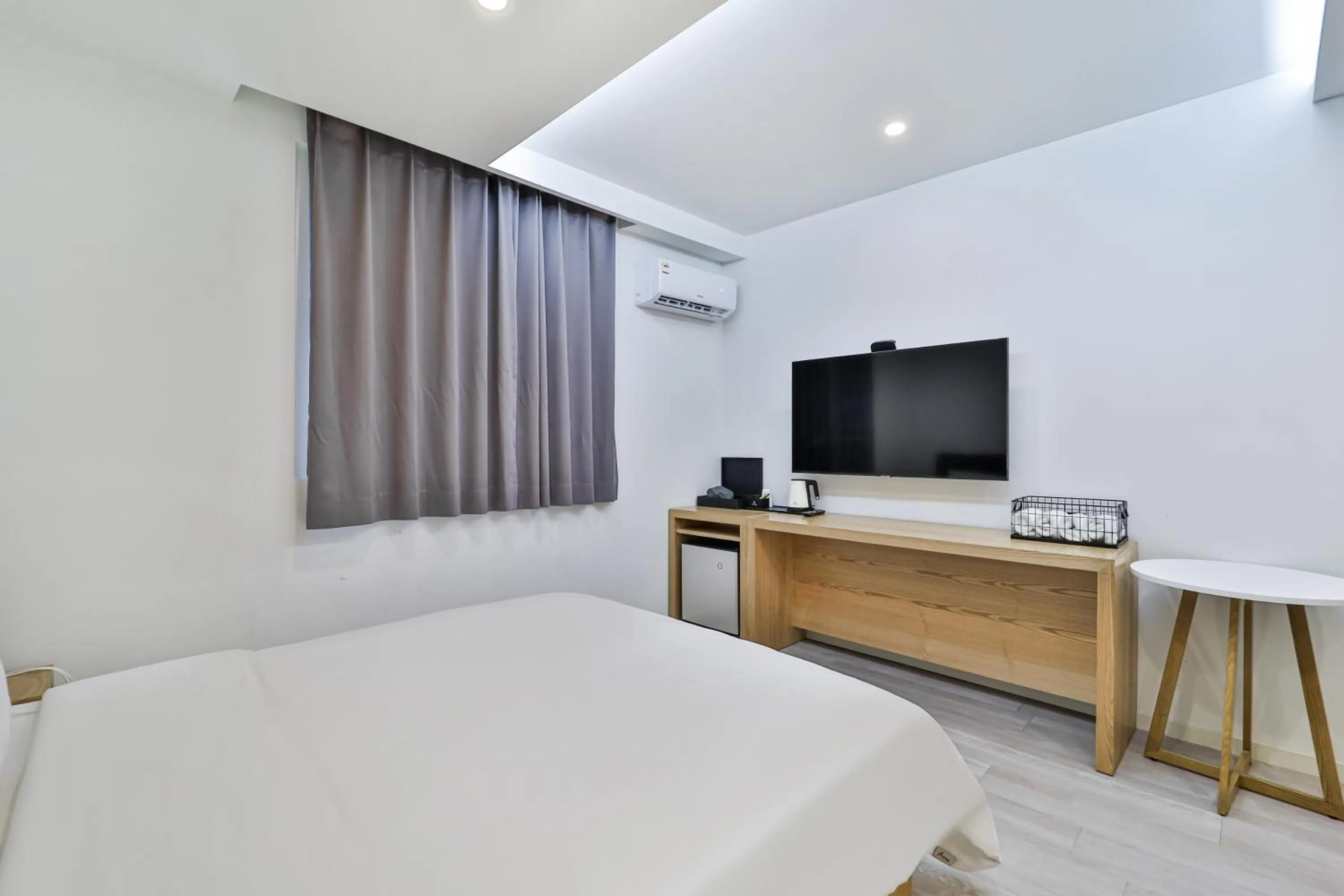 Decorative detail, Bed in Sloth Hotel Busan Seomyeon