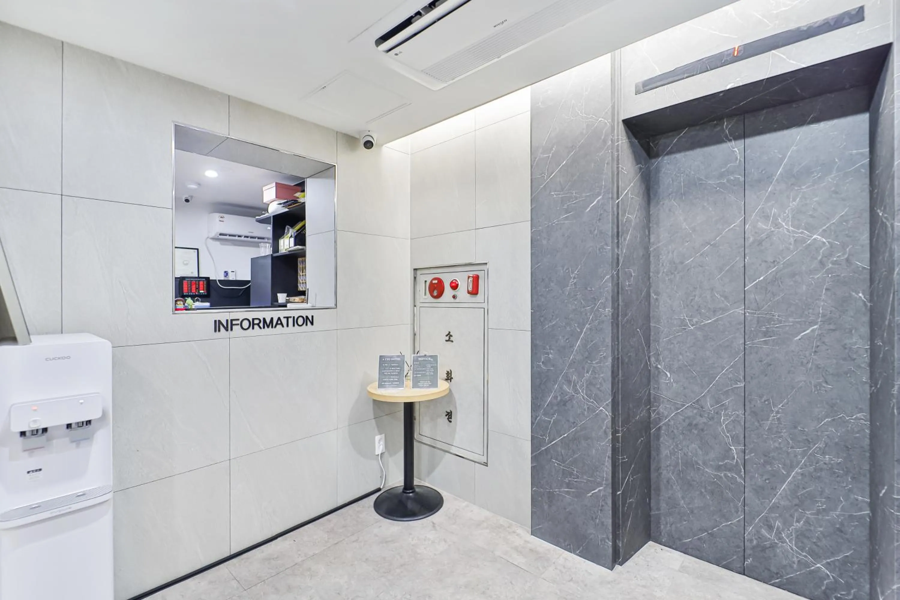 elevator in Sloth Hotel Busan Seomyeon