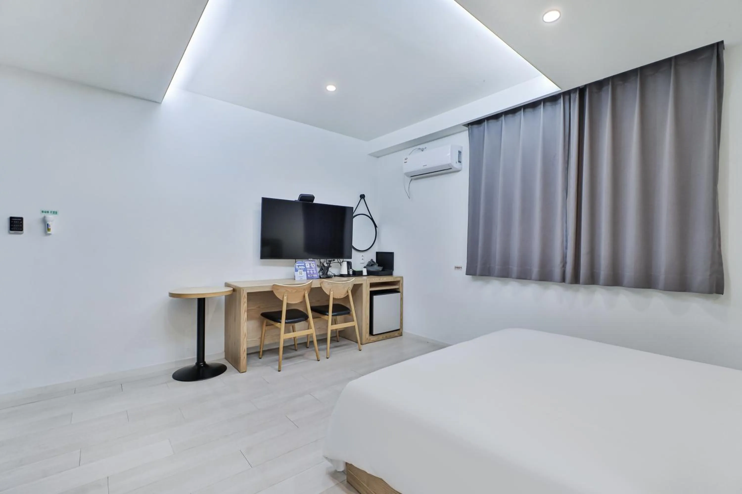 Decorative detail, Bed in Sloth Hotel Busan Seomyeon