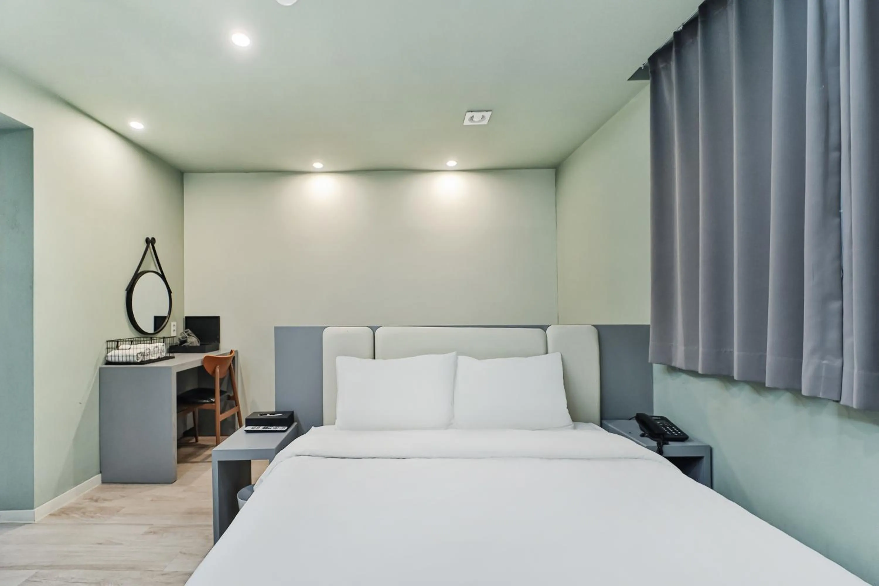 Decorative detail, Bed in Sloth Hotel Busan Seomyeon