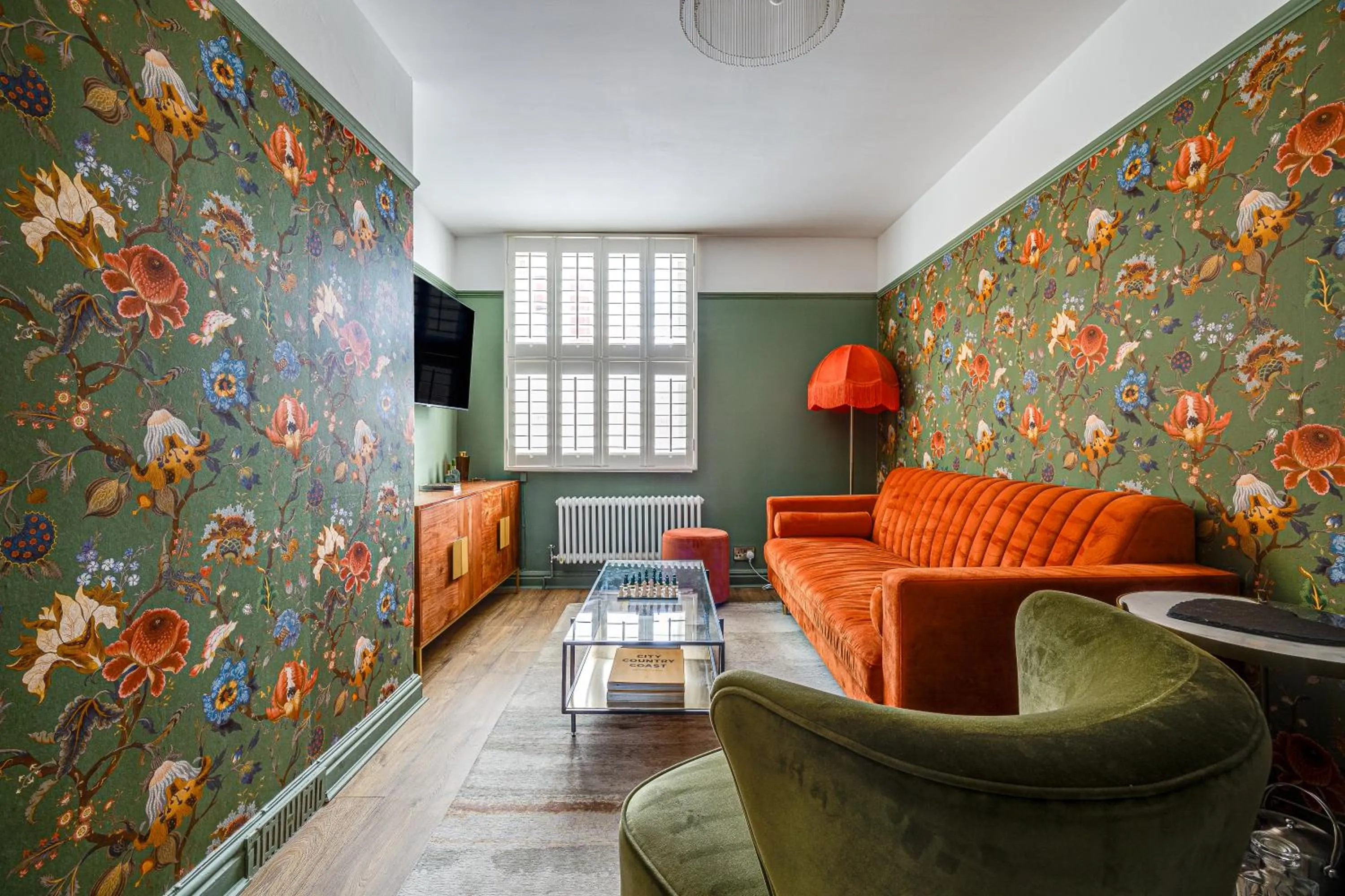 Two-Bedroom Apartment - single occupancy in Insta-worthy Loft on Historic Chester Rows, Sleeps 4 & Free Parking
