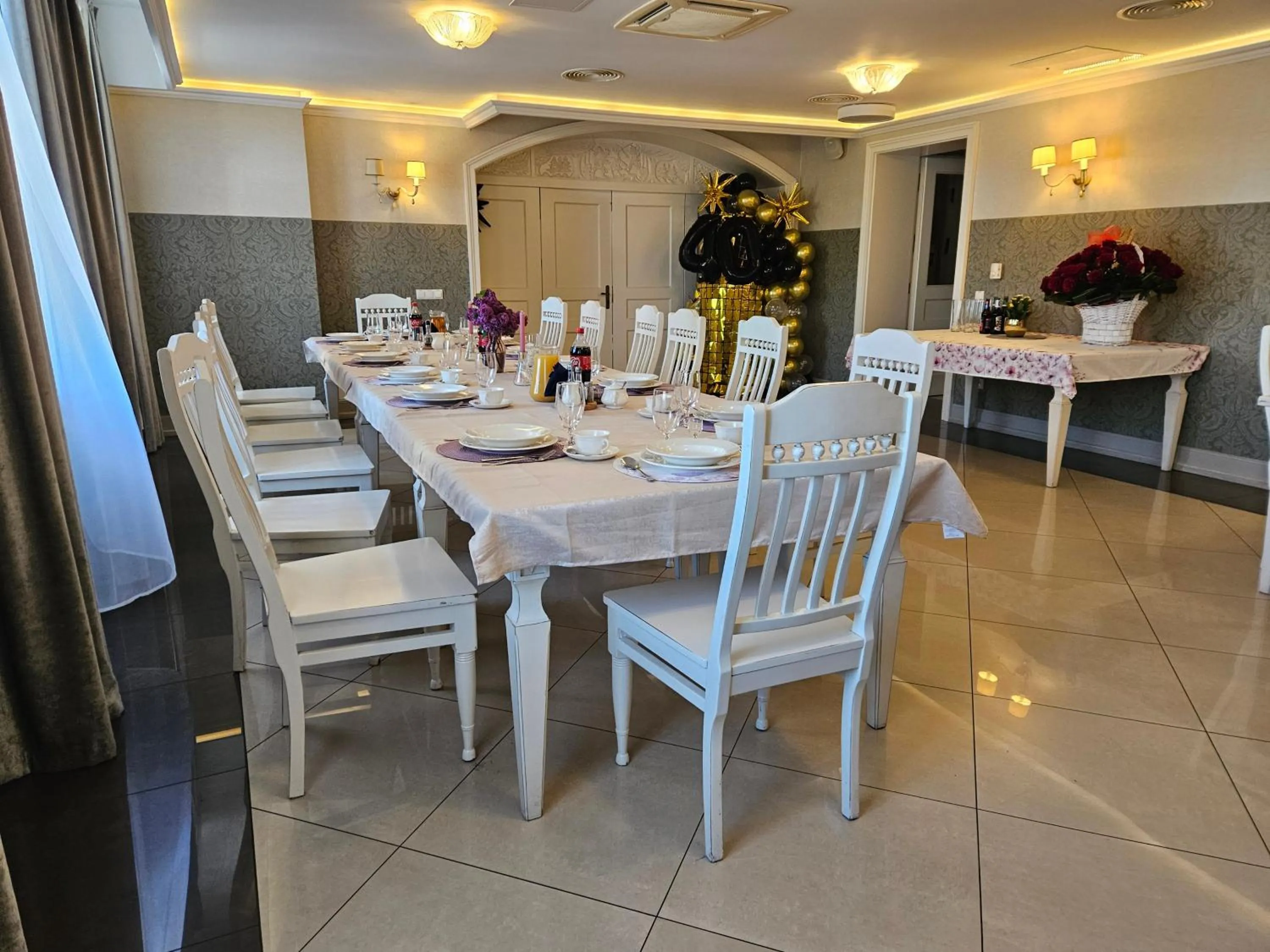 Restaurant/places to eat in Hotel Adler