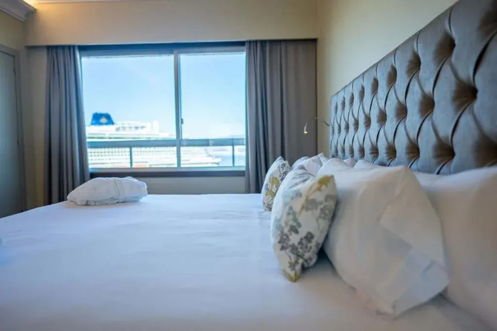 Double or Twin Room with Sea View in Hotel Bahía de Vigo Double or Twin Room with Sea View in Hotel Bahía de Vigo