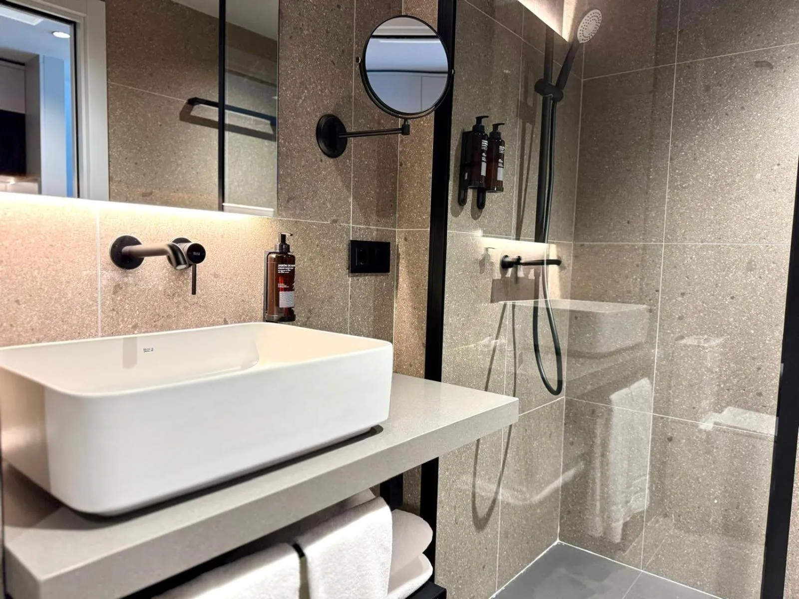 Bathroom in Hotel Bahía de Vigo