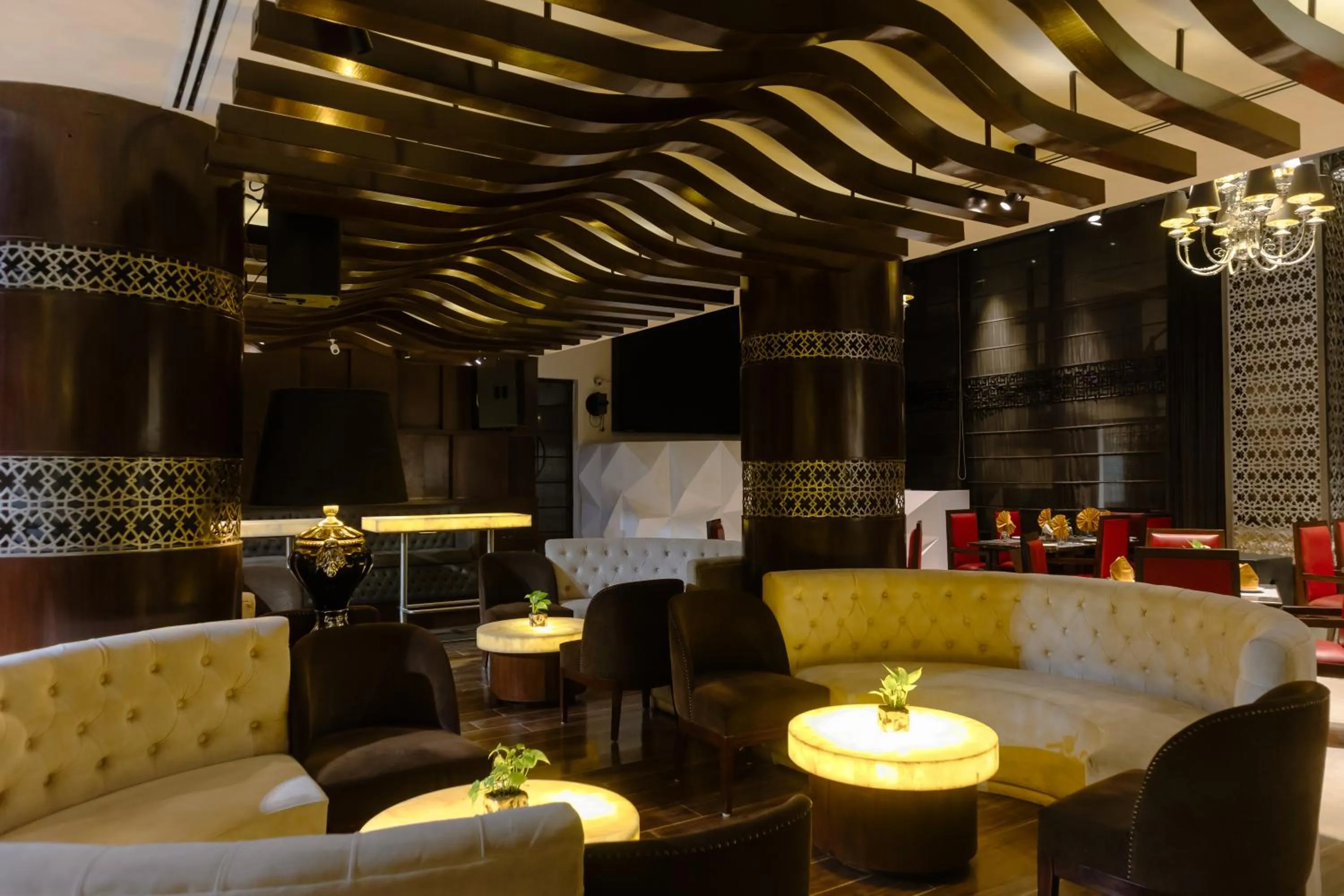 Restaurant/places to eat in Udman Hotel Chhattarpur